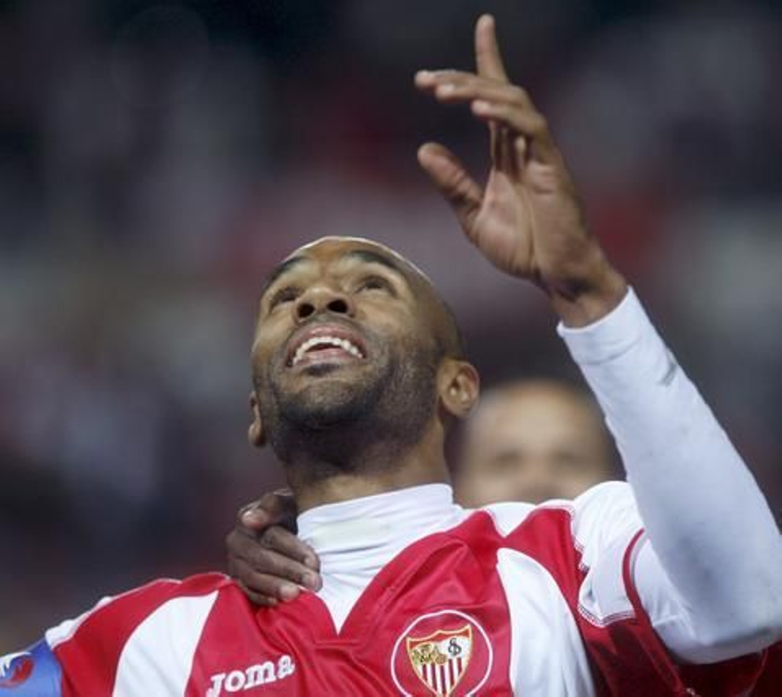 El Sevilla pasa a la siguiente ronda de la Liga Europa tras empatar 2-2 con el Borussia Dortmund. / EFE