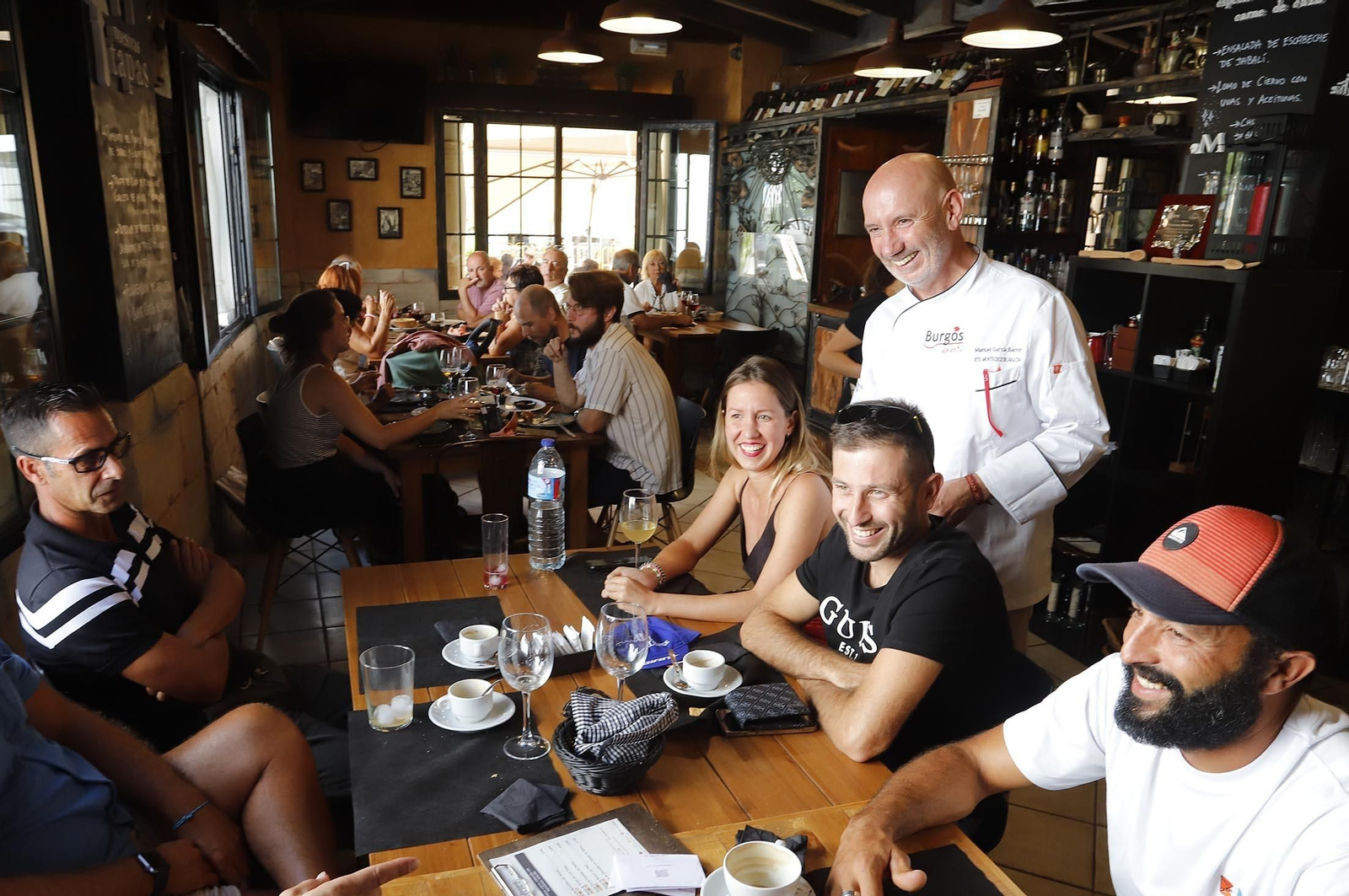 Imágenes de la Vuelta Ciclista a España en su salida desde Aracena en la 17ª etapa