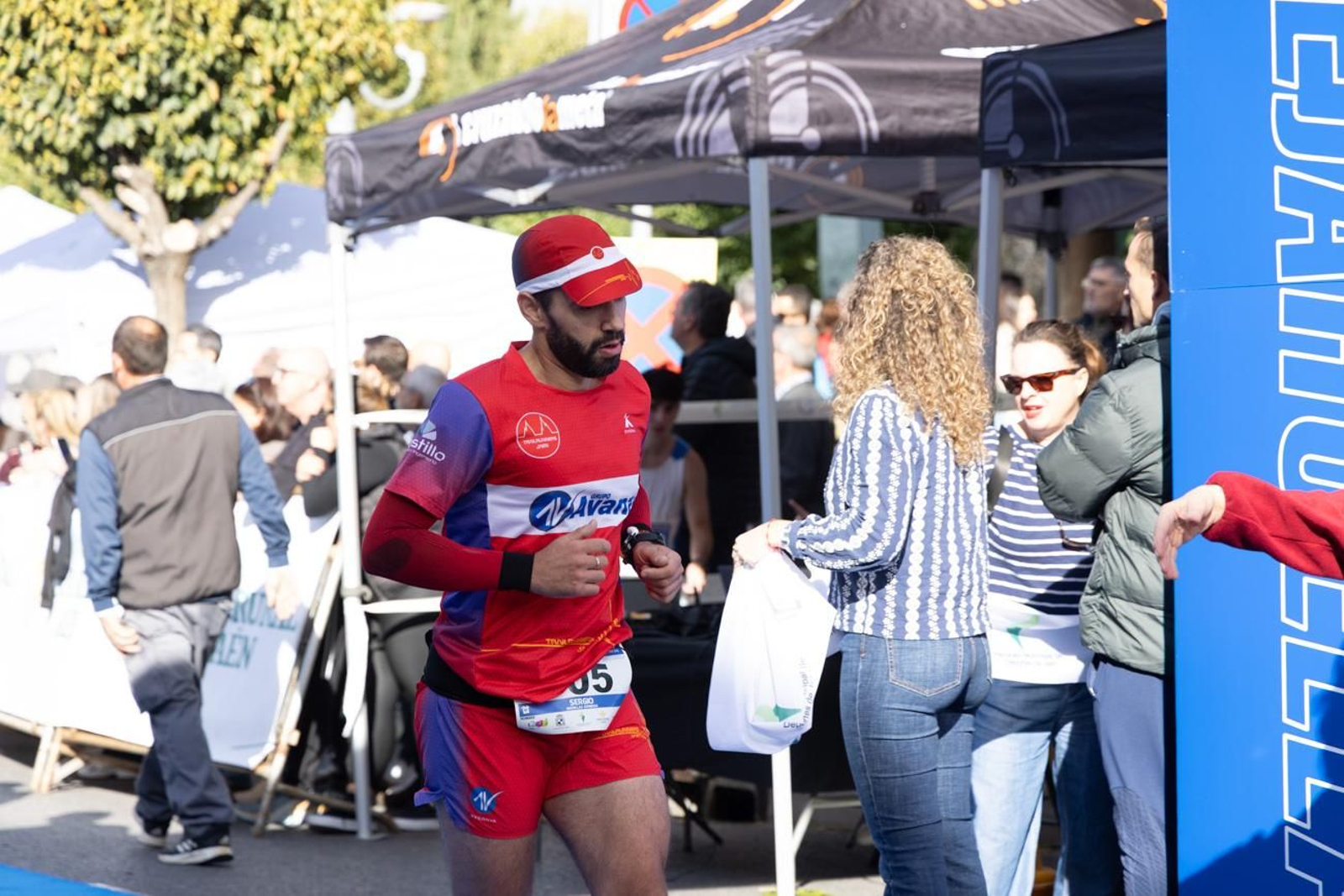 En imágenes: multitudinaria e histórica XXIX Media Maratón 'Ciudad de Jaén' y 10k en memoria de Paco Manzaneda