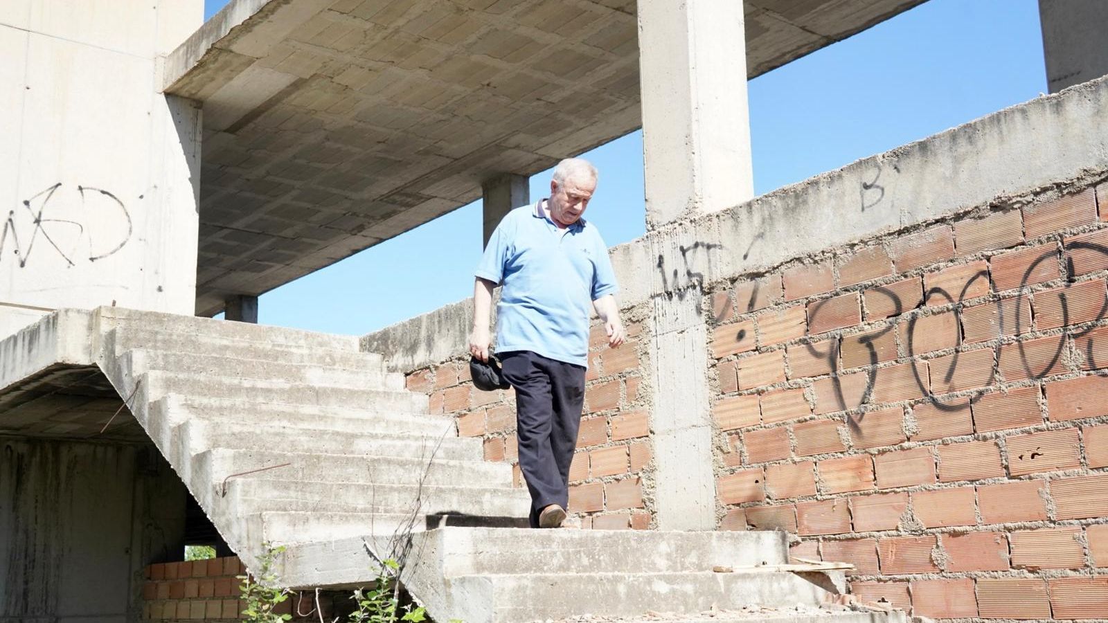 Marsá en una de las abandonas zonas de la instalación del norte de la ciudad.