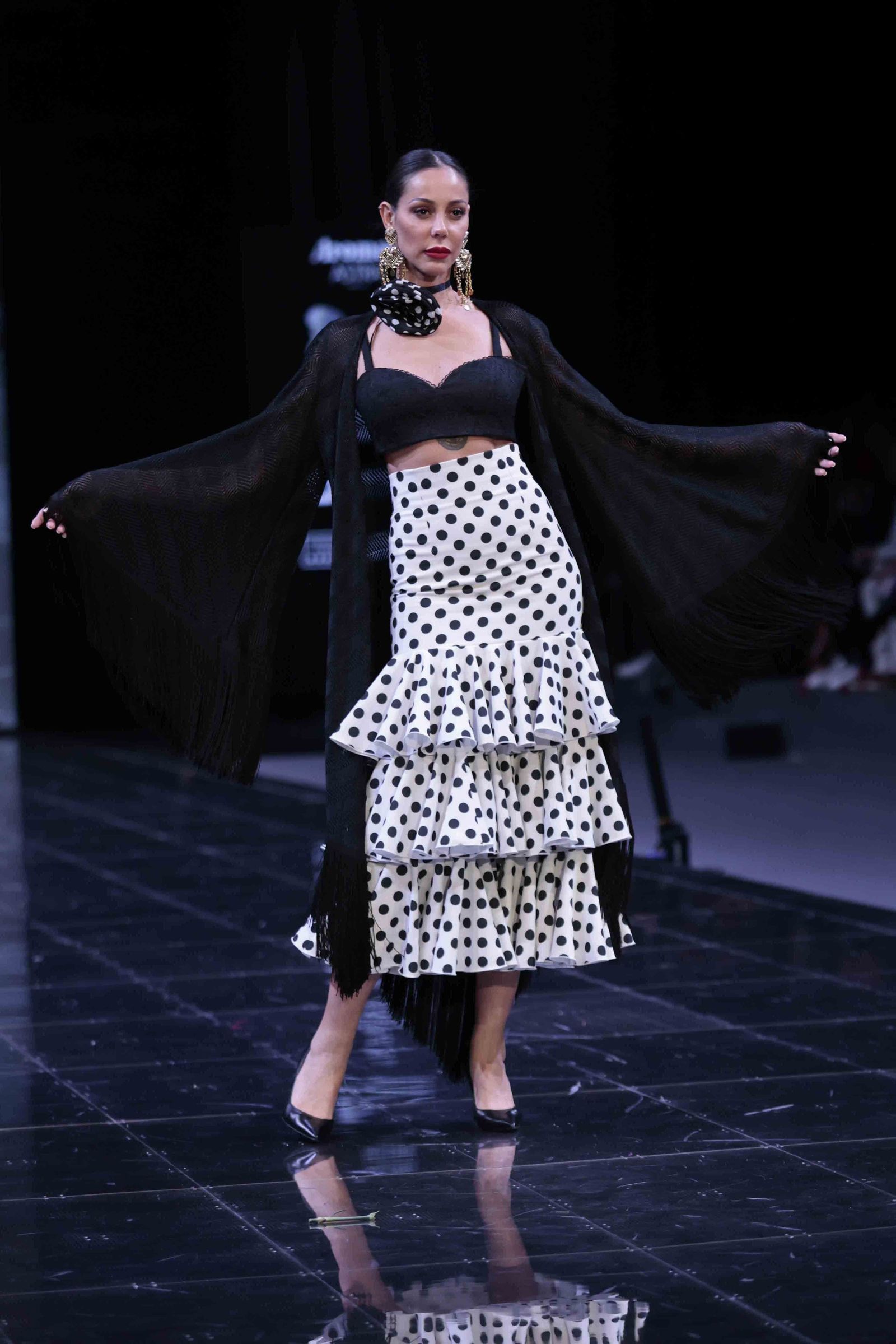 Desfile de Pilar Rubio en SIMOF de 2024, todas las fotos