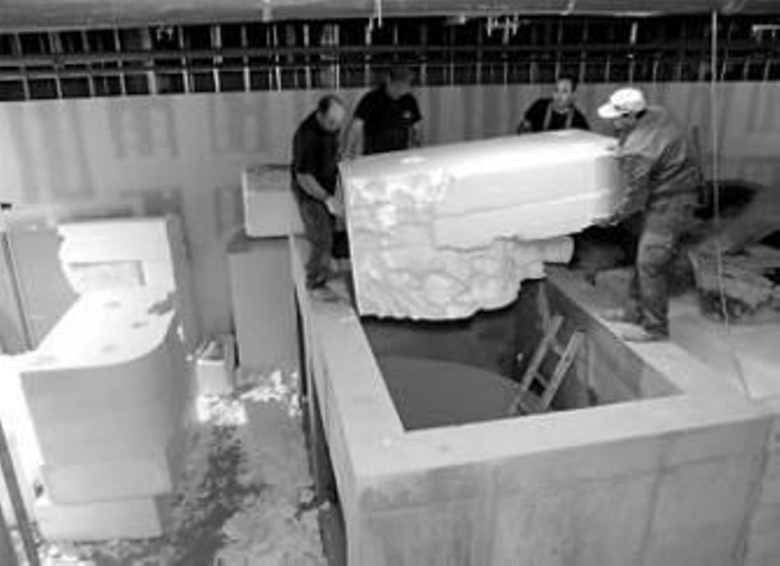 Una imagen reciente de las obras del acuario del parque temático.