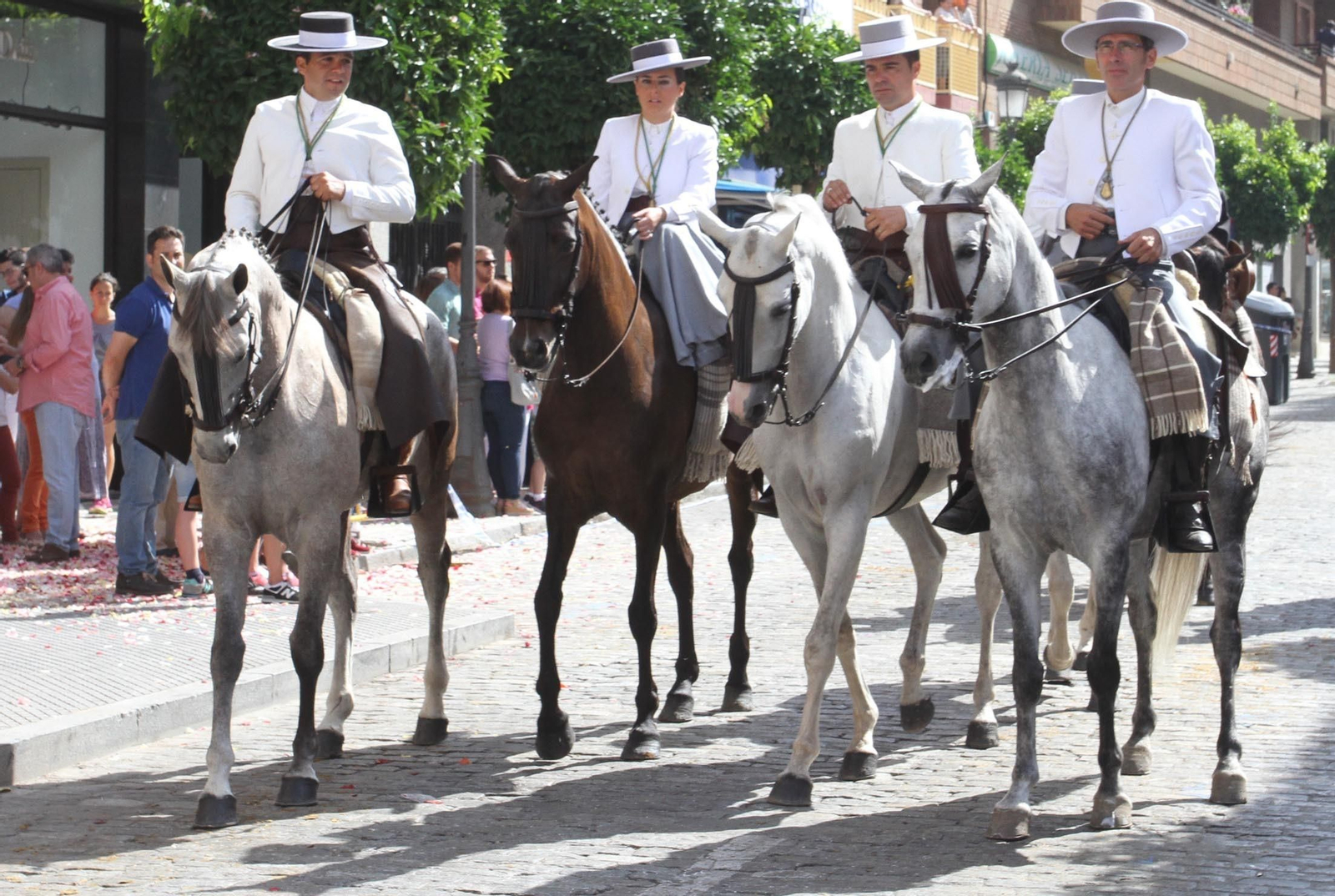 Imágenes de la salida de la Hermandad de Huelva