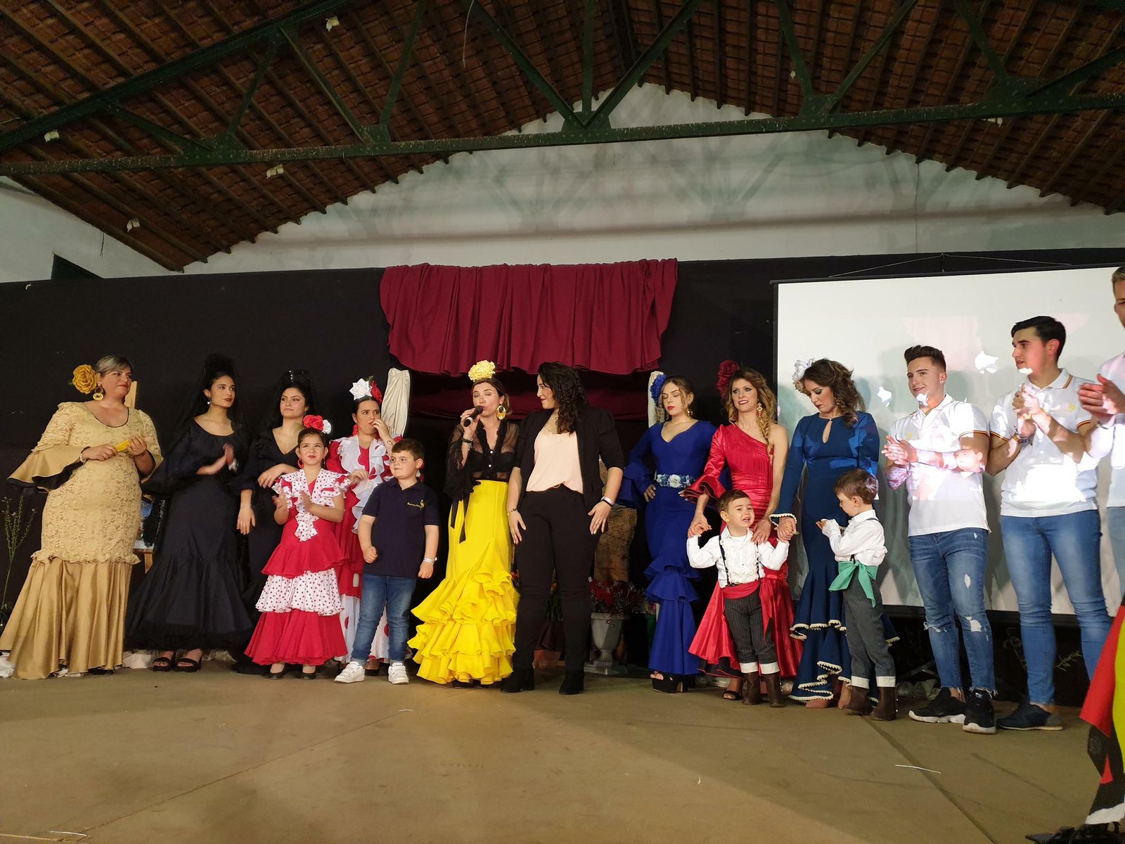 Uno de los desfiles flamencos celebrados en Zalamea.