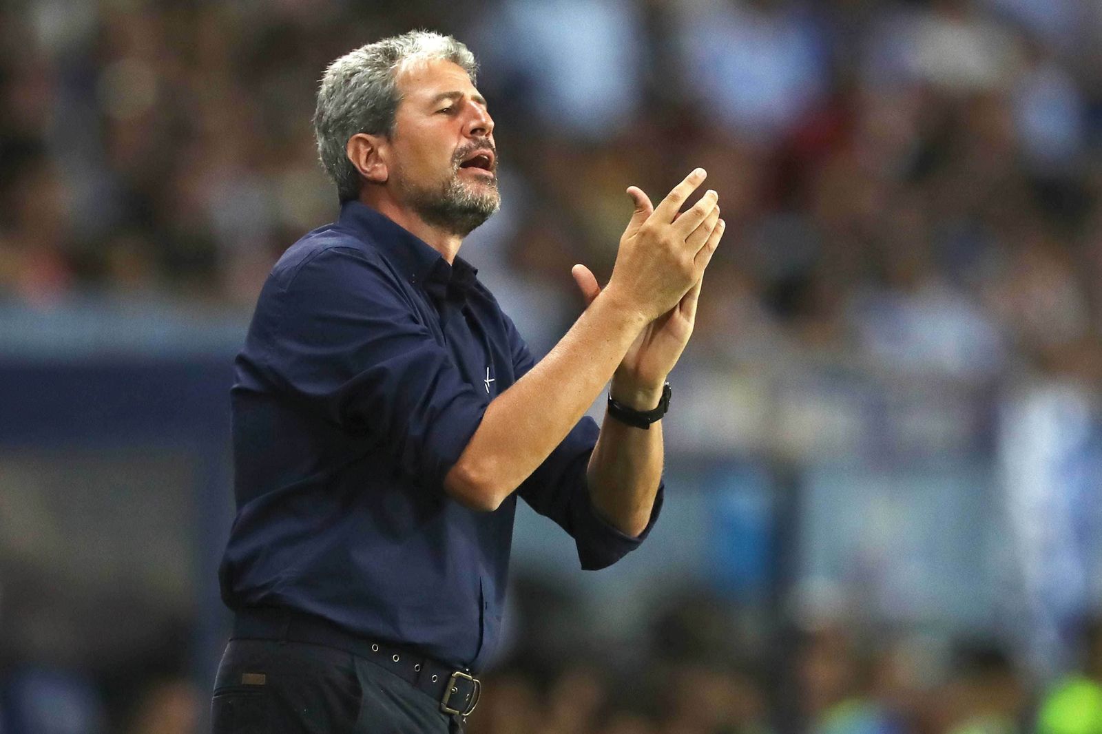 Manolo Márquez, dando indicaciones en un partido en el que dirigía a Las Palmas.