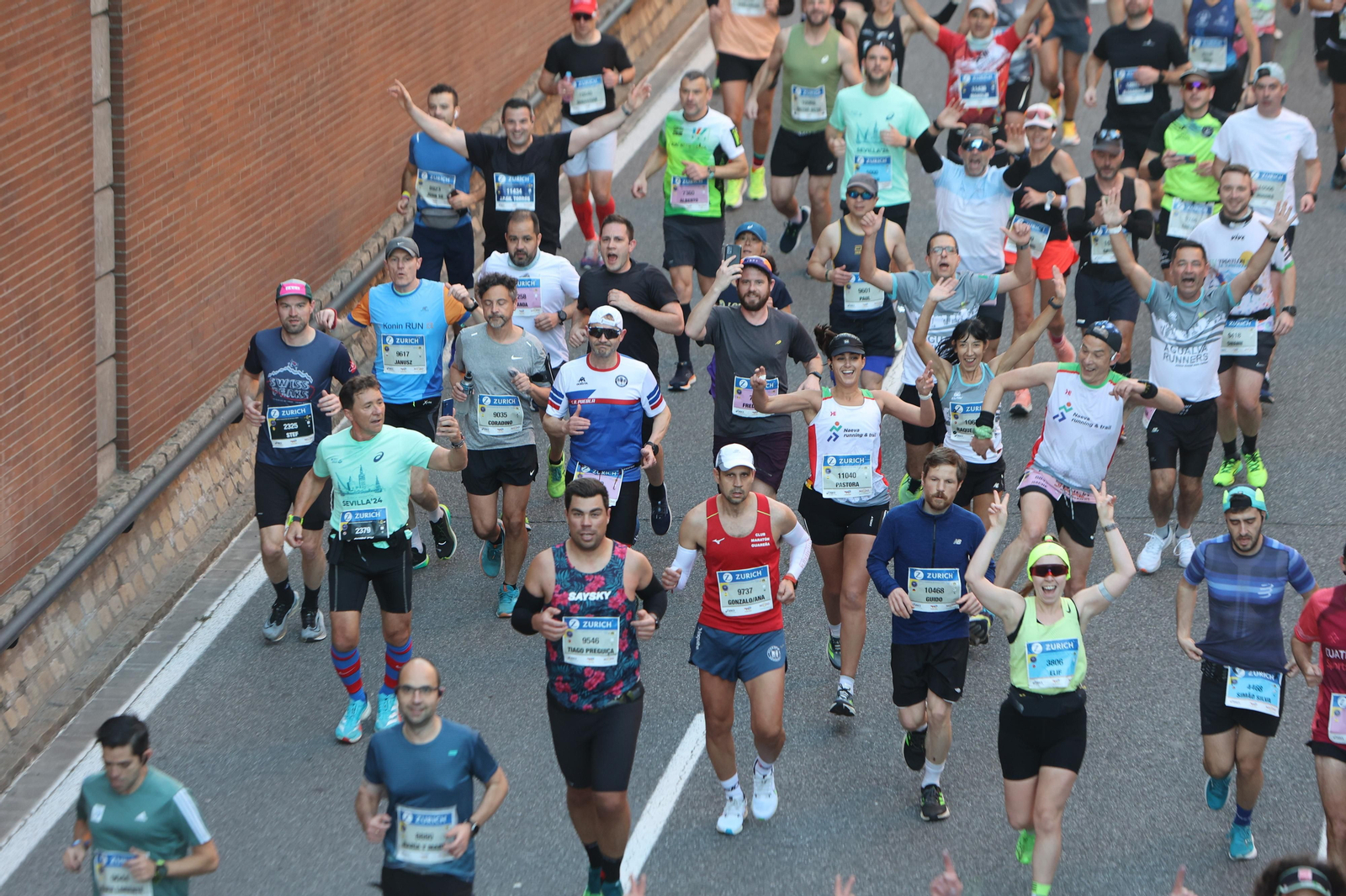 Búscate en la Zurich maratón de Sevilla