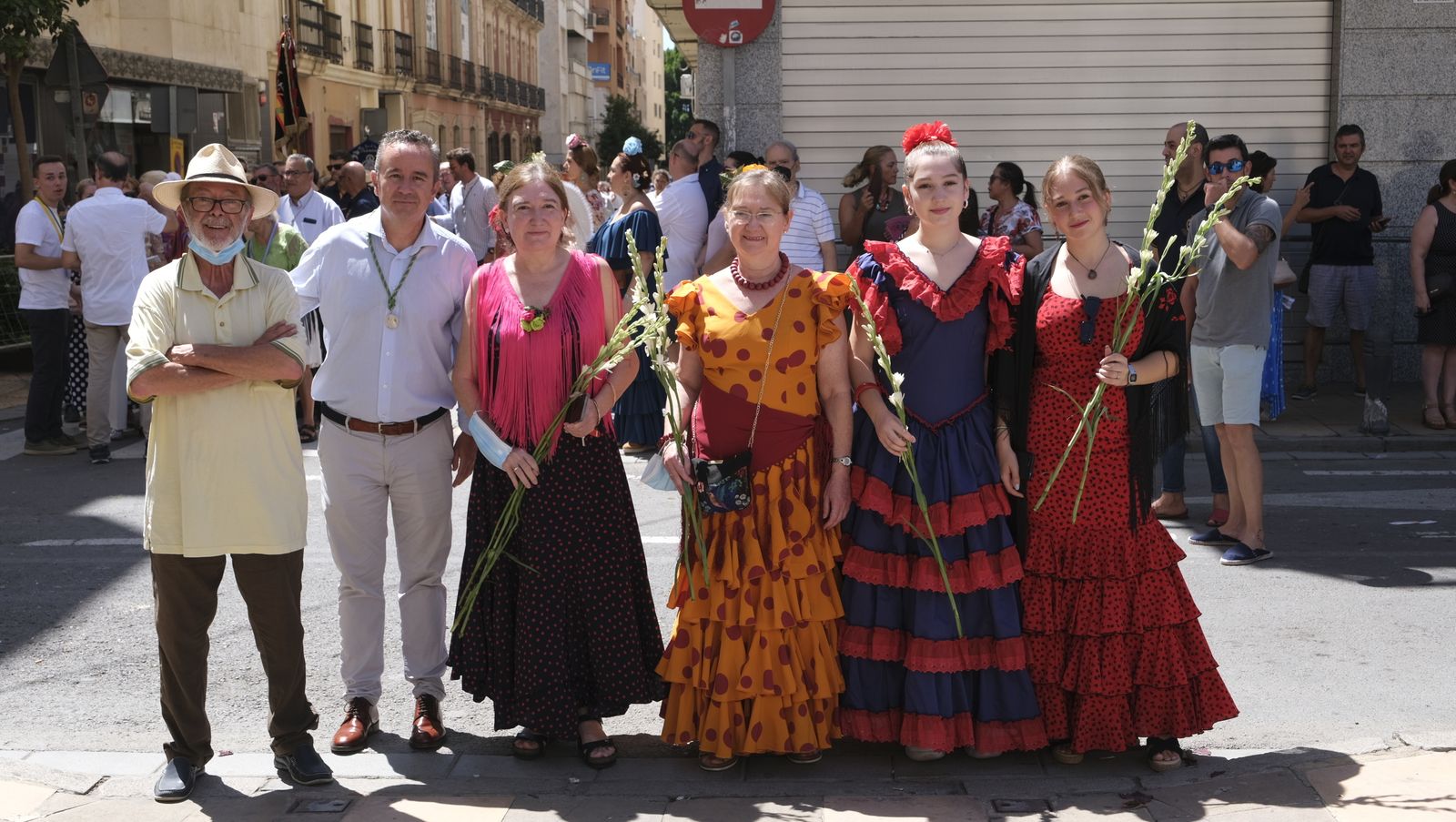 Imágenes de la ofrenda floral a la Virgen del Mar. Feria de Almería 2022