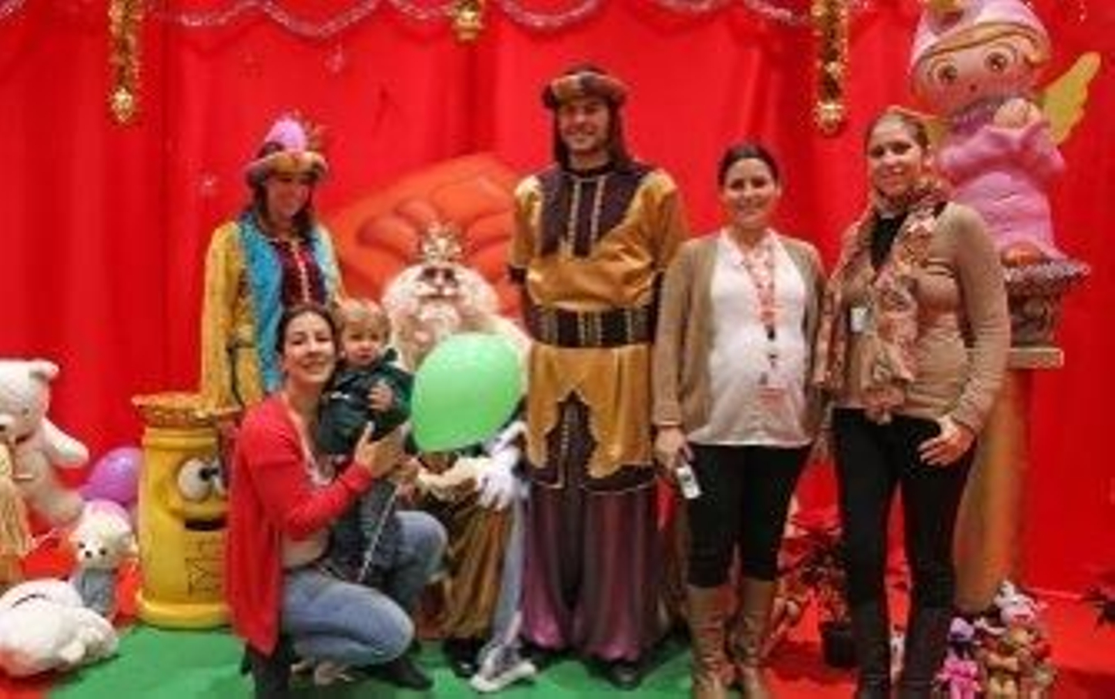 Los niños ya pueden echar su carta a los Reyes en Alcampo