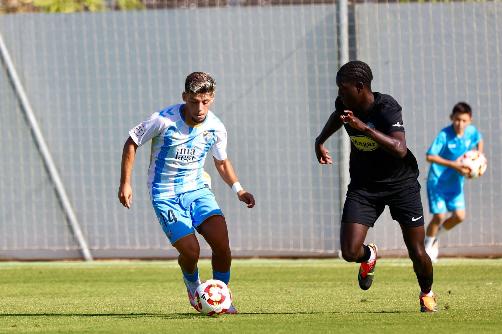 El Atlético Malagueño sigue volando con Chupete al mando (3-1)