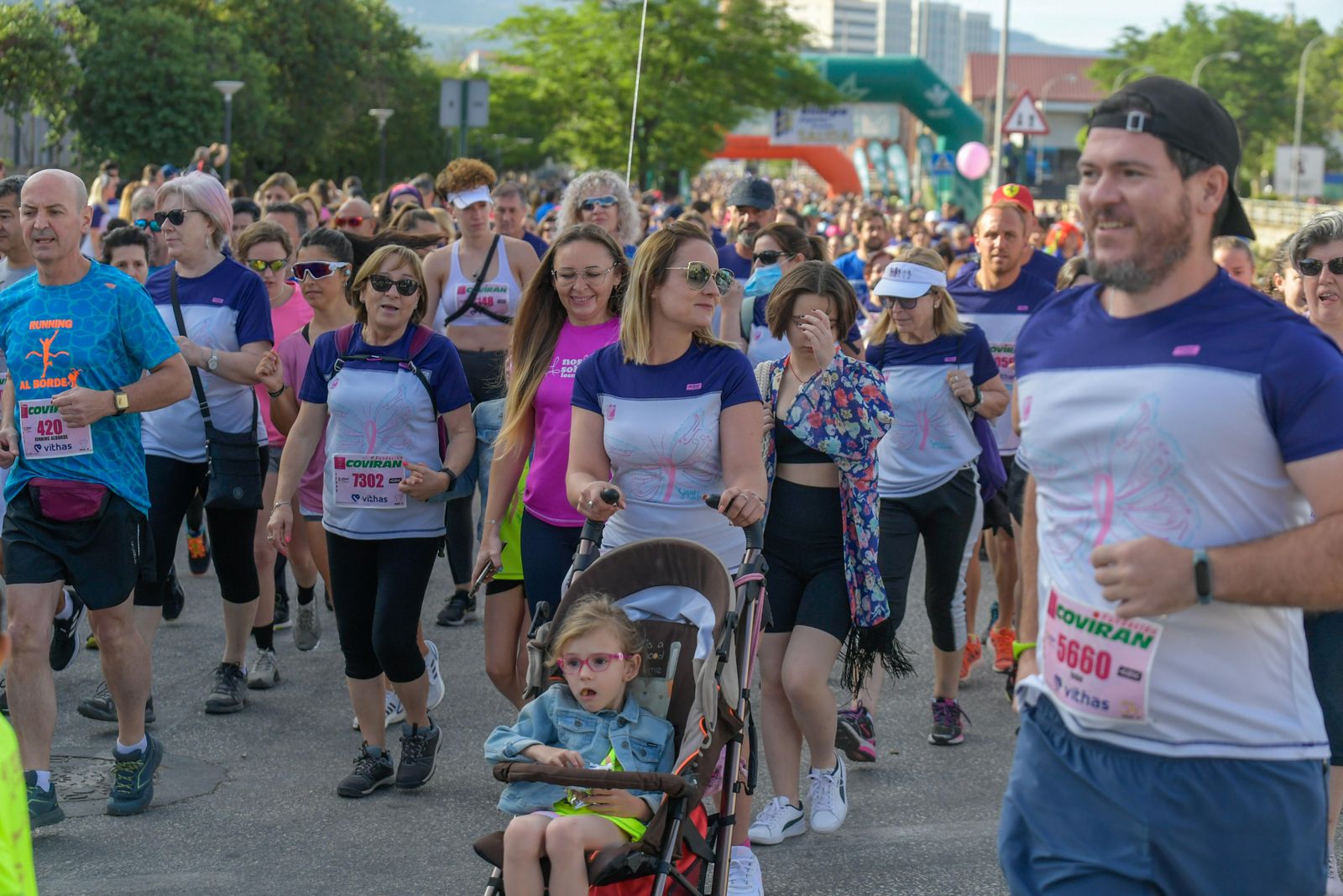 Las imágenes de la Carrera de la Mujer de este domingo en Granada