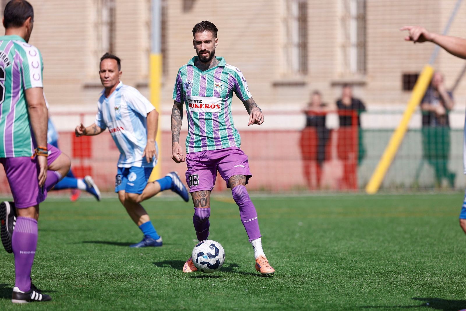 Leyendas del Málaga CF se reúnen en el césped