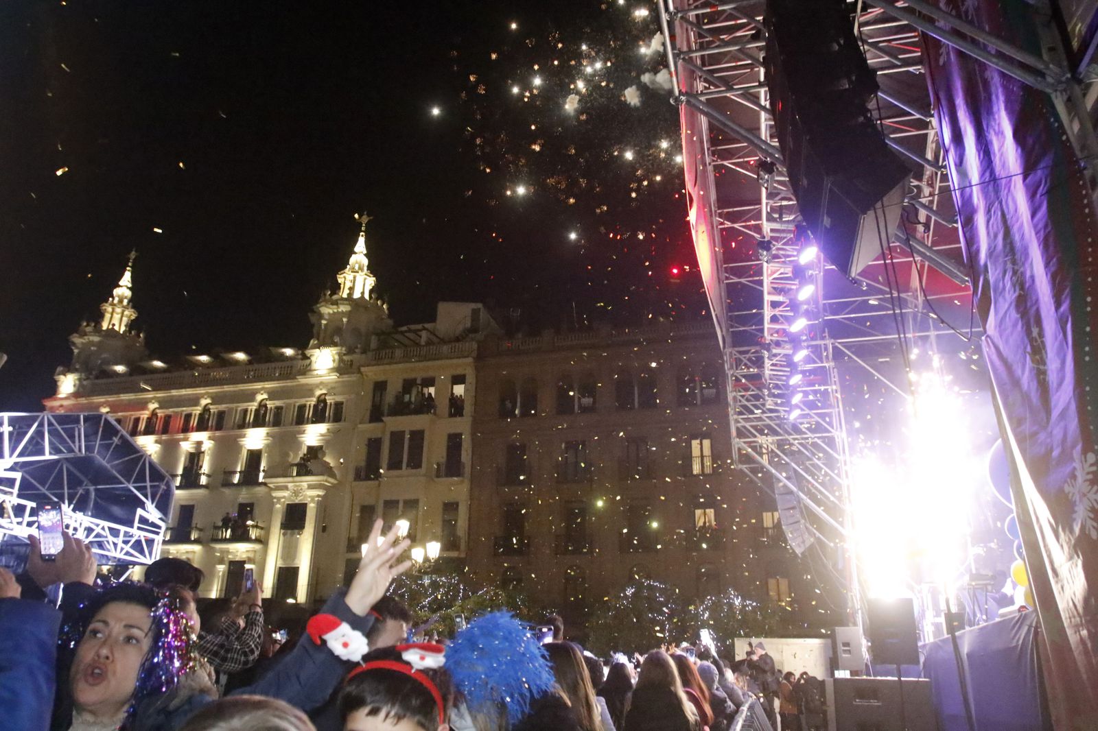 La Fiesta de Nochevieja en Las Tendillas, en imágenes
