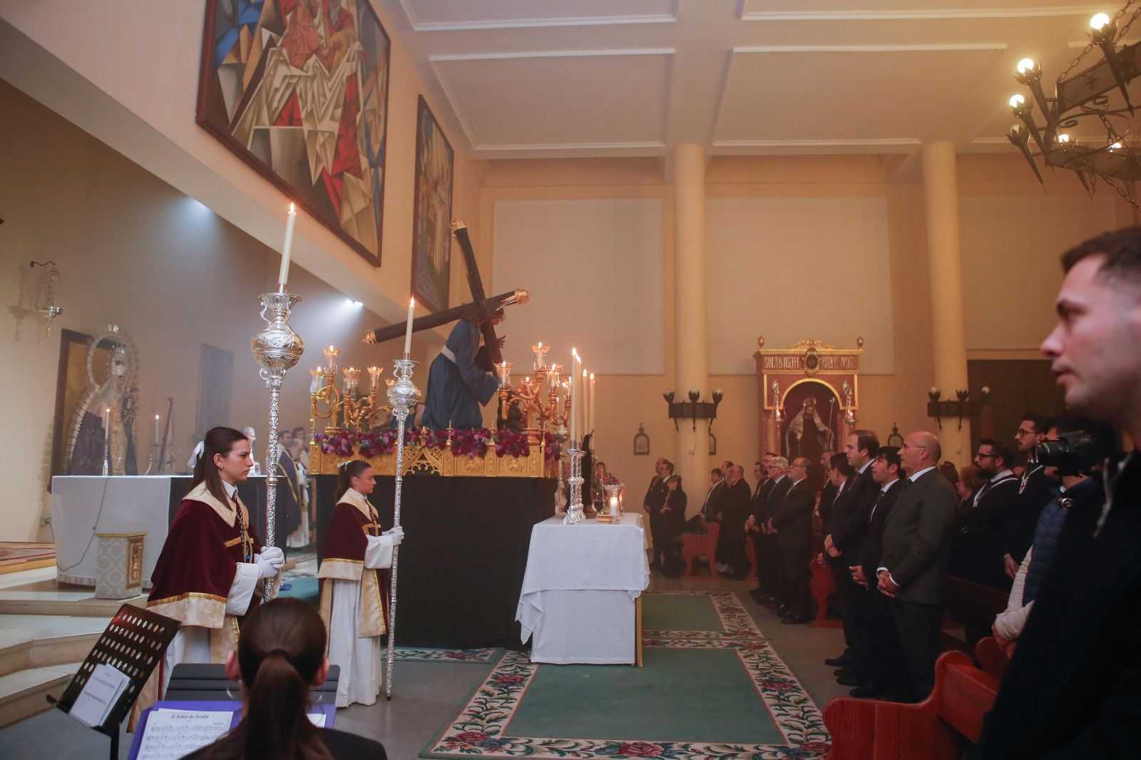 Fotos del vía crucis oficial del consejo local de Algeciras con las Tres Caídas