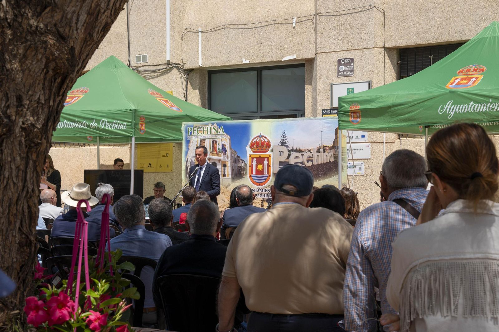 Las imágenes del homenaje a Juan Mañas, víctima del caso Almería