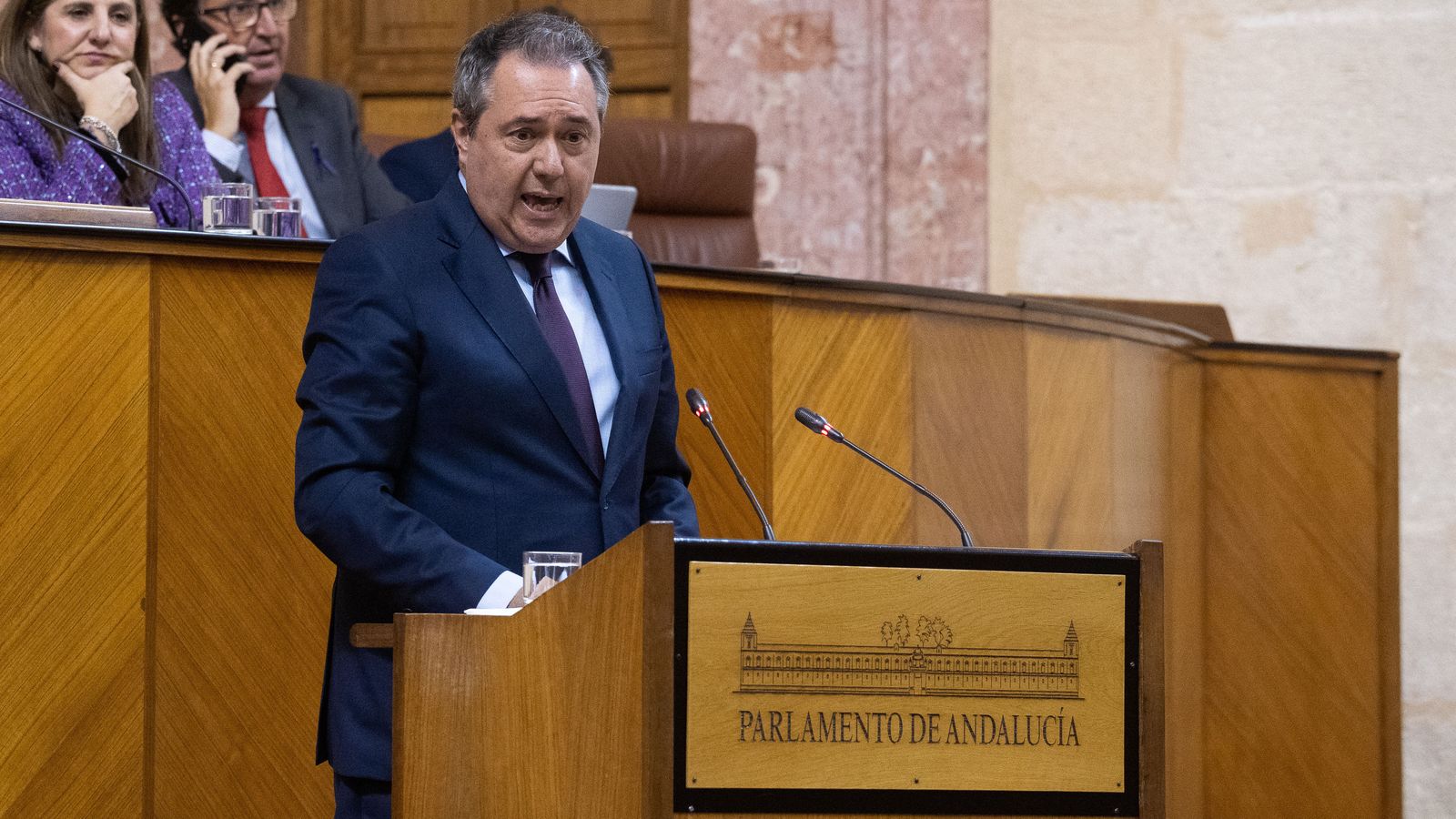Juan Espadas en el turno de intervención del debate celebrado en el Parlamento de Andalucía.