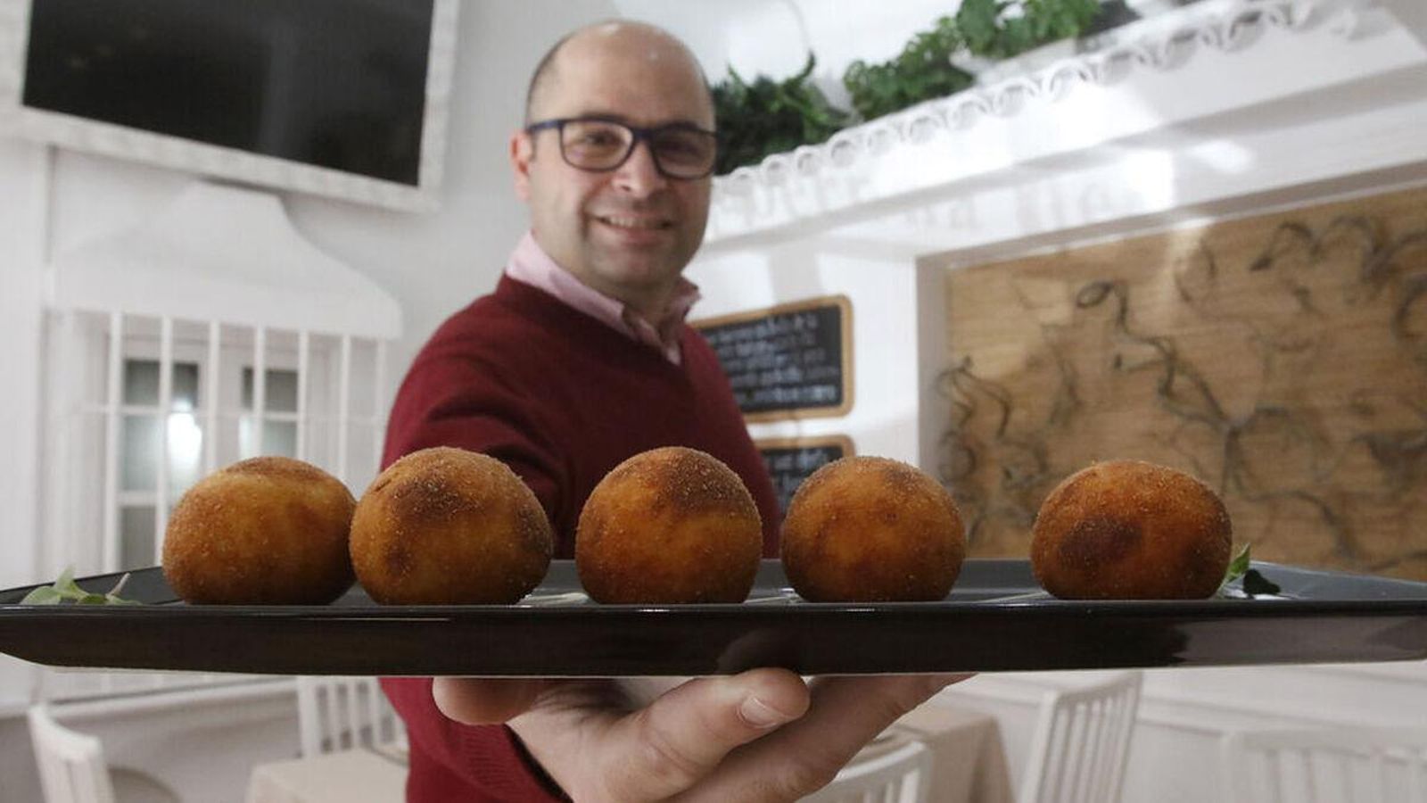 Las croquetas de La Taberna de Almodóvar se elaboran con una receta familiar que esconde un ingrediente secreto