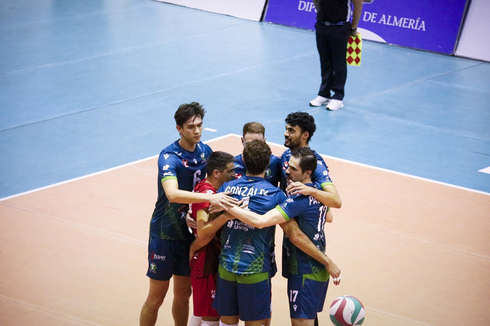 Unicaja Costa de Almería-Arenal Emeve de la Superliga, en imágenes