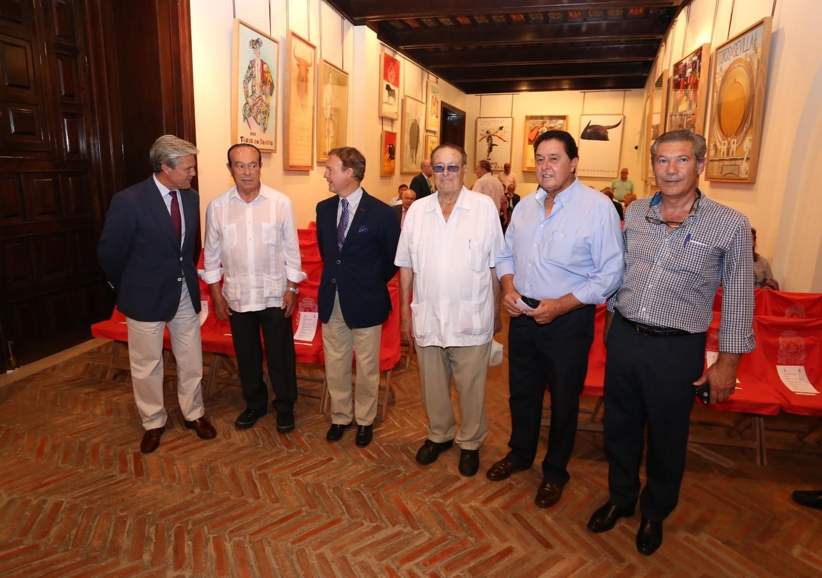 Espartaco, Romero, Pepe Luis, Alfonso Ordóñez, T. Campuzano y Curro Durán, en el acto.