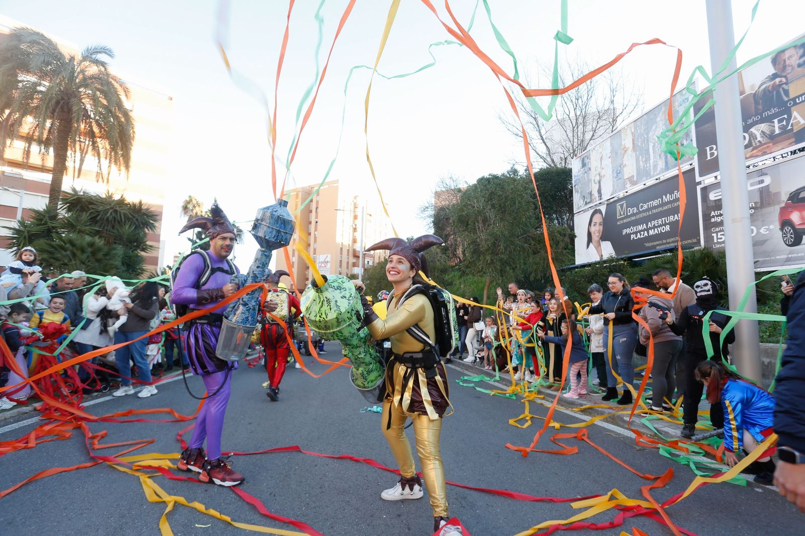 Búscate en las fotos de la cabalgata del Carnaval de Algeciras 2026