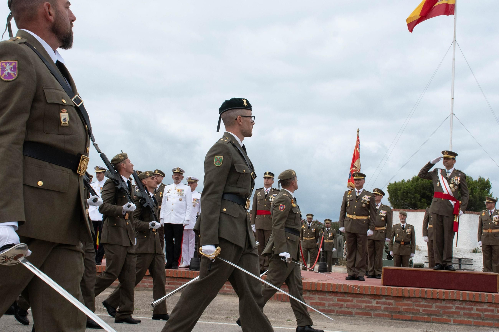 Imágenes de la jura de bandera del primer ciclo de 2025 en el Centro de Formación de Tropa 2 de San Fernando