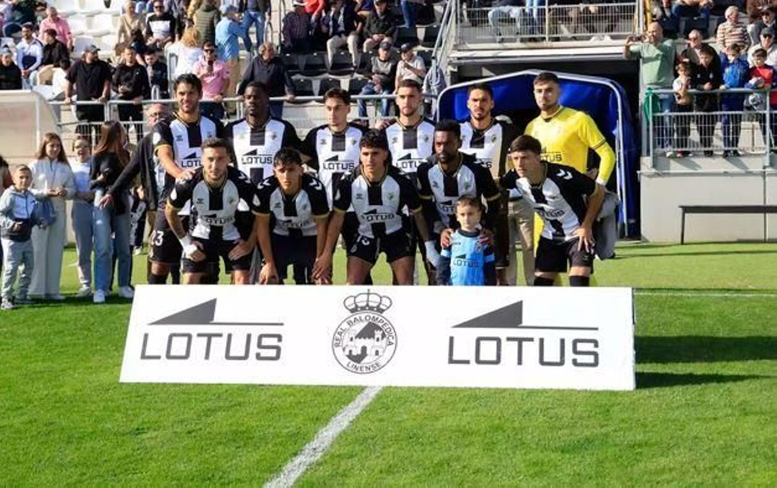 Formación inicial de la Balona en su duelo ante el Ciudad de Lucena Formación inicial de la Balona en su duelo ante el Ciudad de Lucena