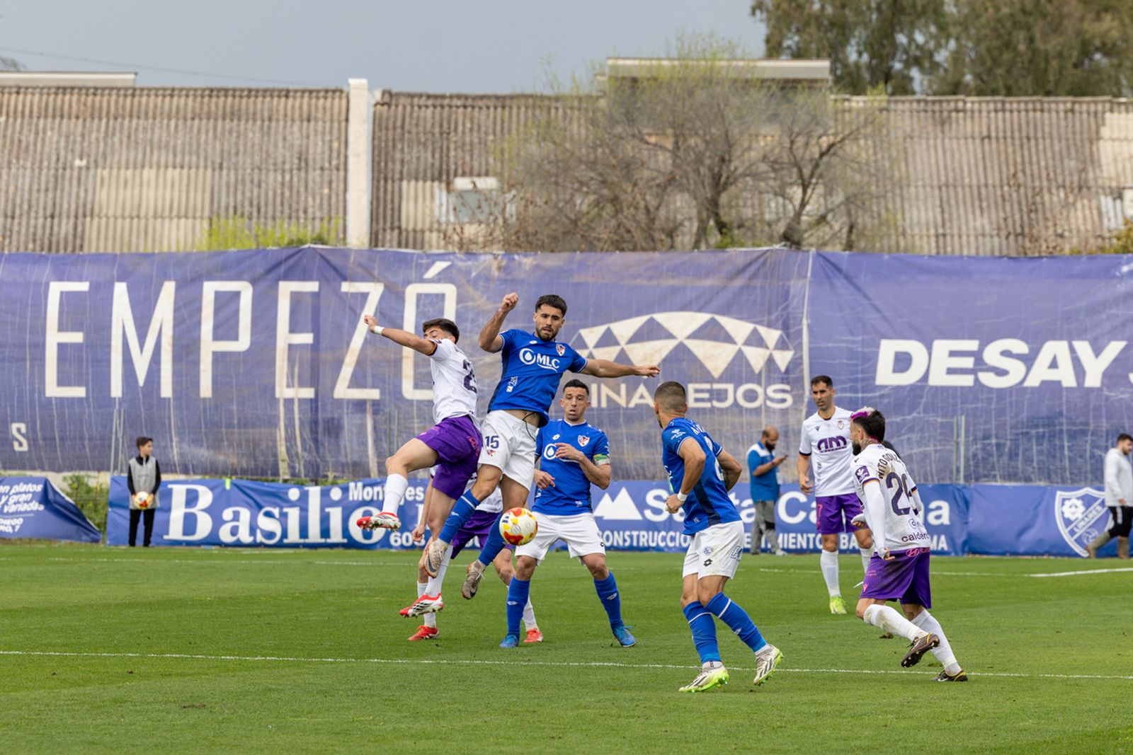 Las mejores imágenes del empate en el derbi entre Linares Deportivo y Real Jaén