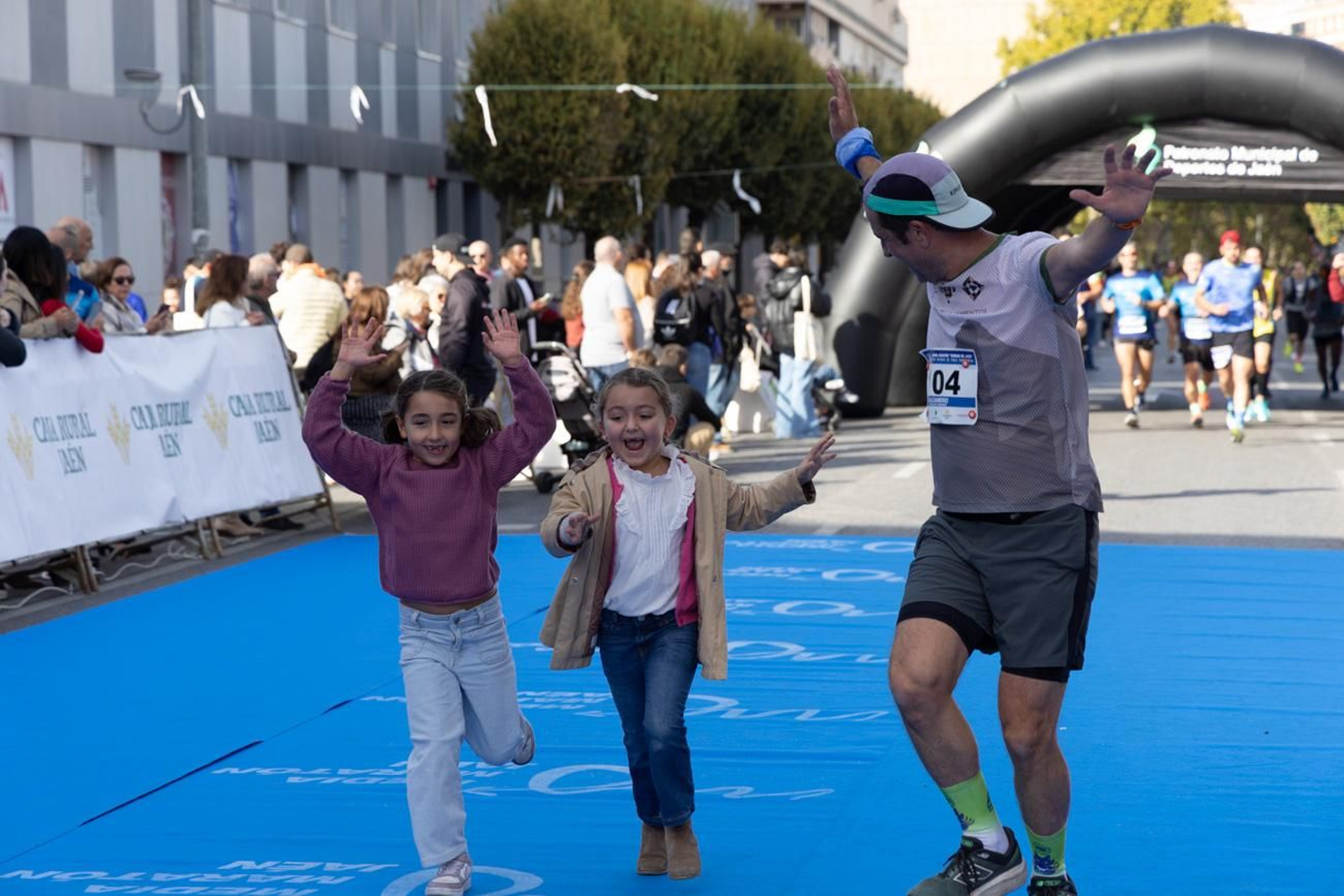 En imágenes: multitudinaria e histórica XXIX Media Maratón 'Ciudad de Jaén' y 10k en memoria de Paco Manzaneda