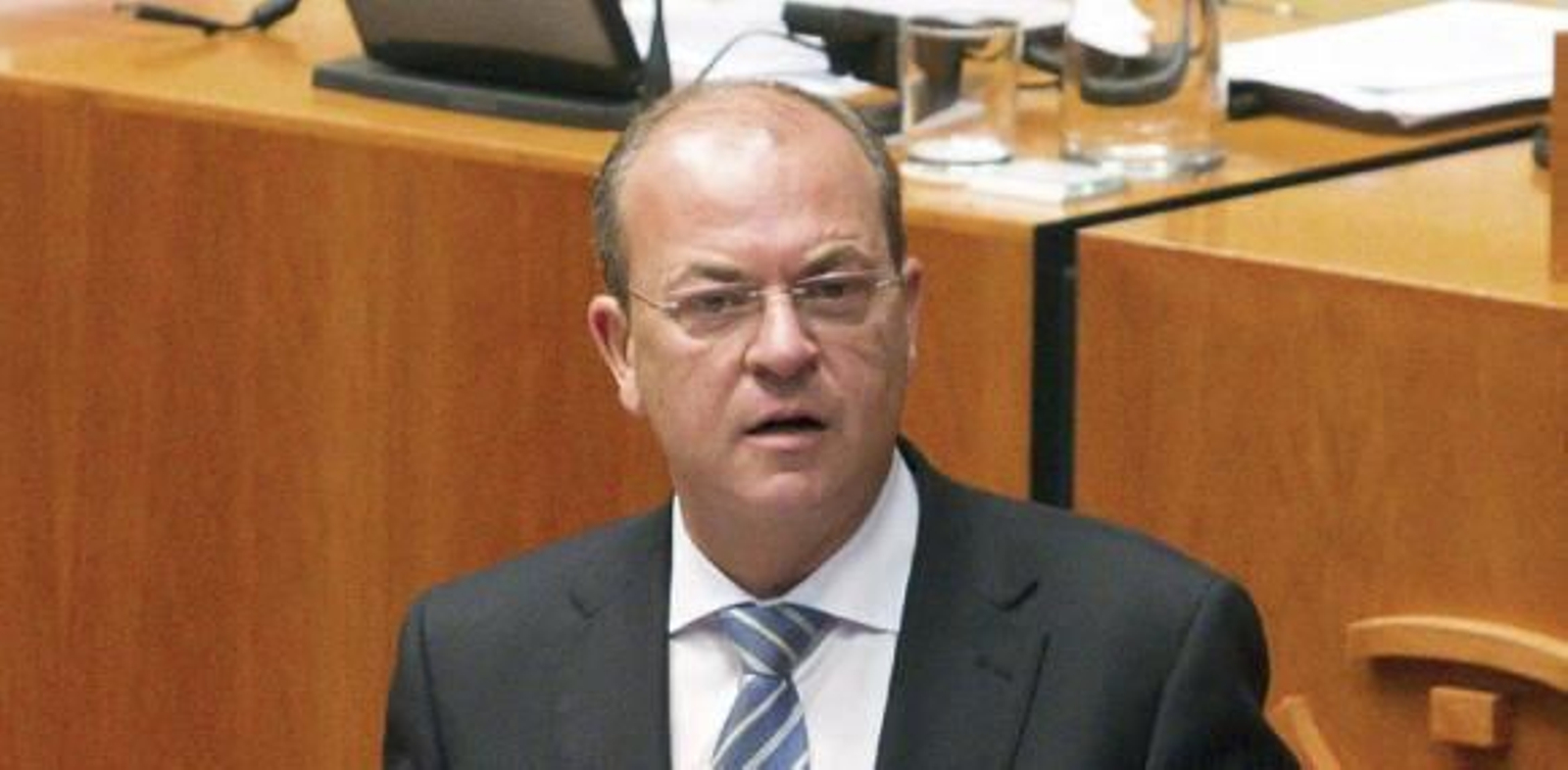 Monago ve "lagunas" en la acreditación de los viajes parlamentarios y propone un modelo con "cuenta justificativa"