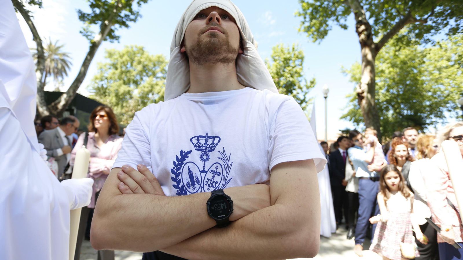 Costalero de la Hermandad de la Paz