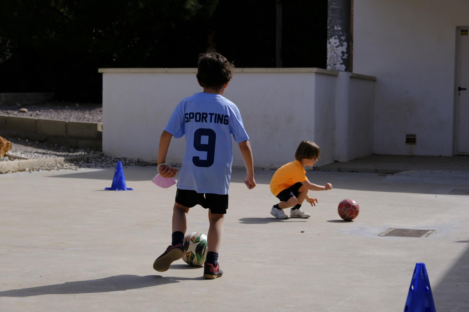 Fotogalería de los campus de Sporting Almería y Fútbol Indoor La Academia.