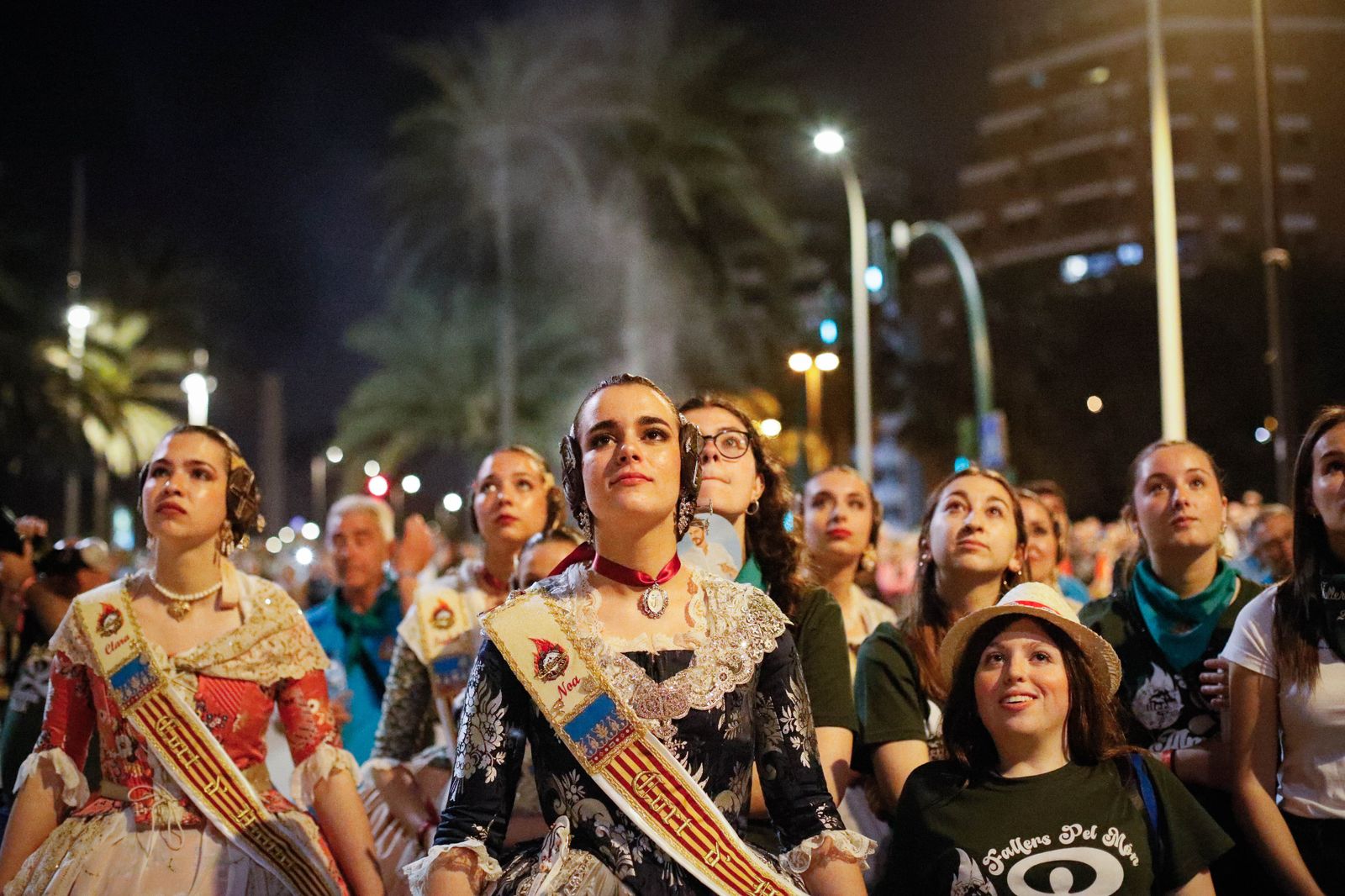 La cremá de las fallas cierra el ‘Fallers pel Món’ en imágenes