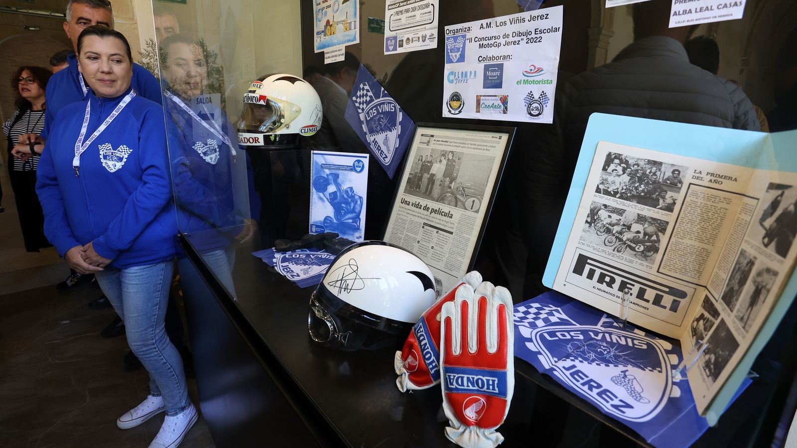 Exposición de motos clásicas en los Claustros