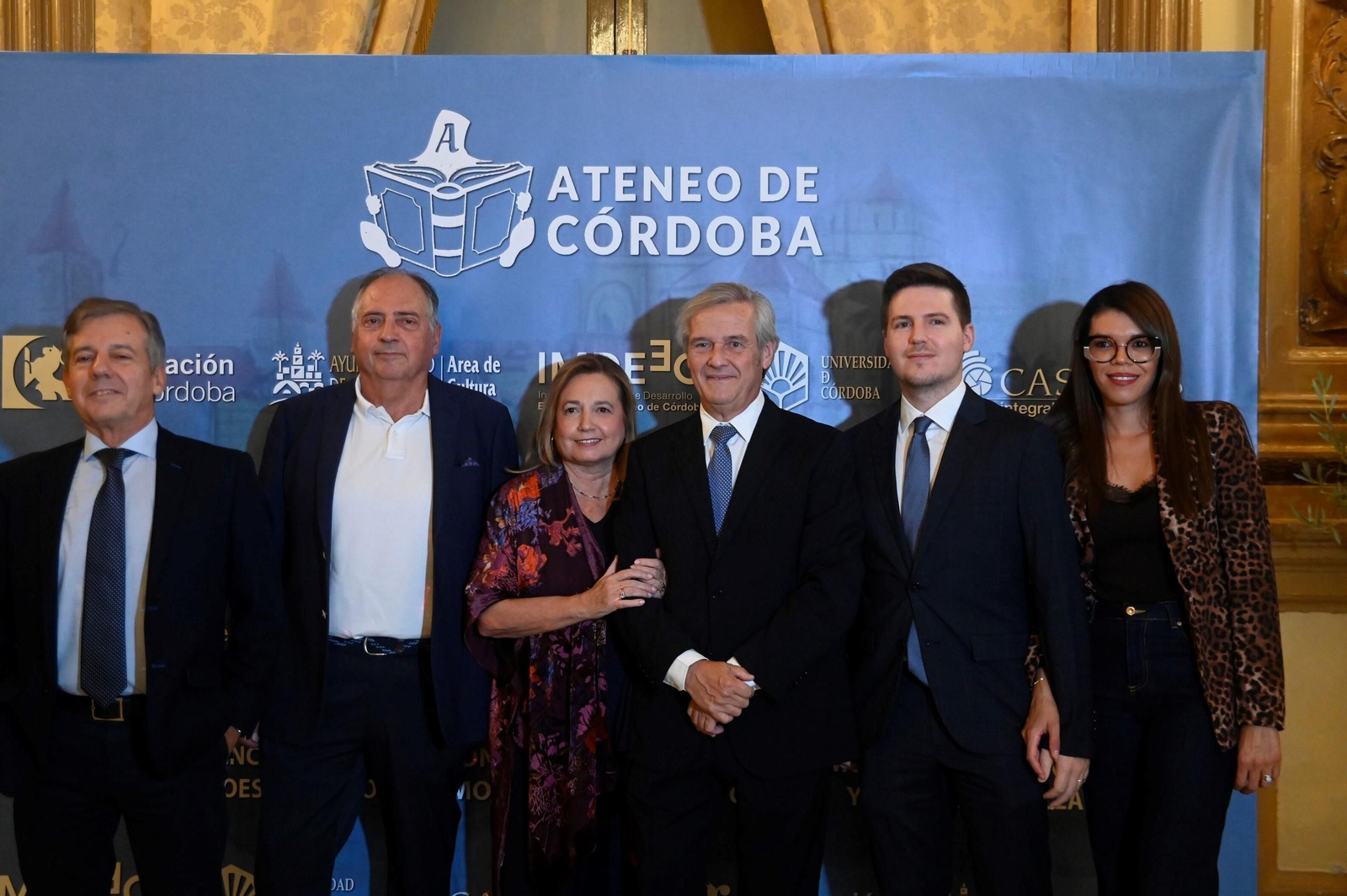 El Ateneo de Córdoba entrega su medalla de oro al doctor Enrique Cantillo, en imágenes
