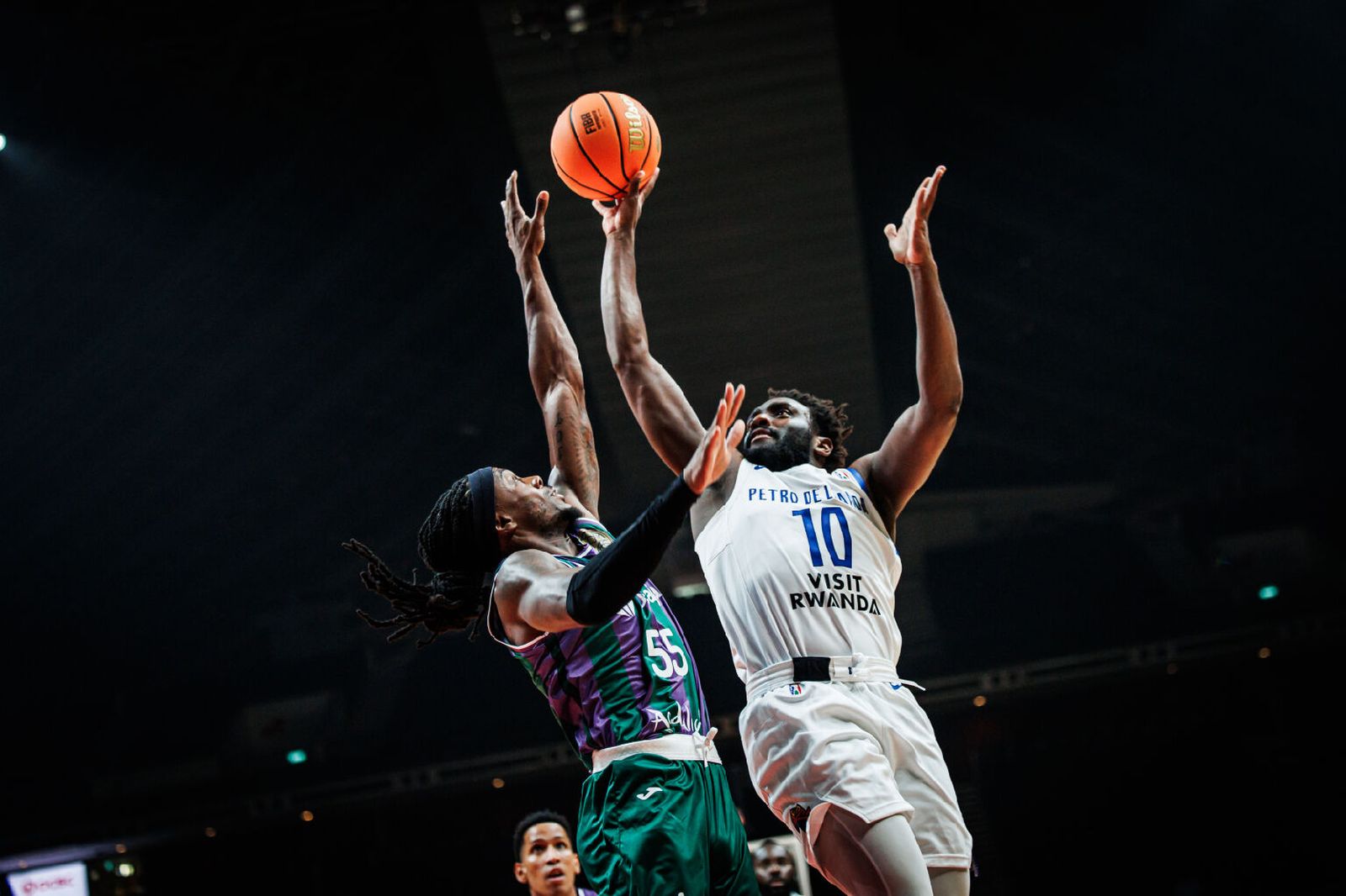 Las fotos del Preto Luanda - Unicaja de la Copa Intercontinental de baloncesto