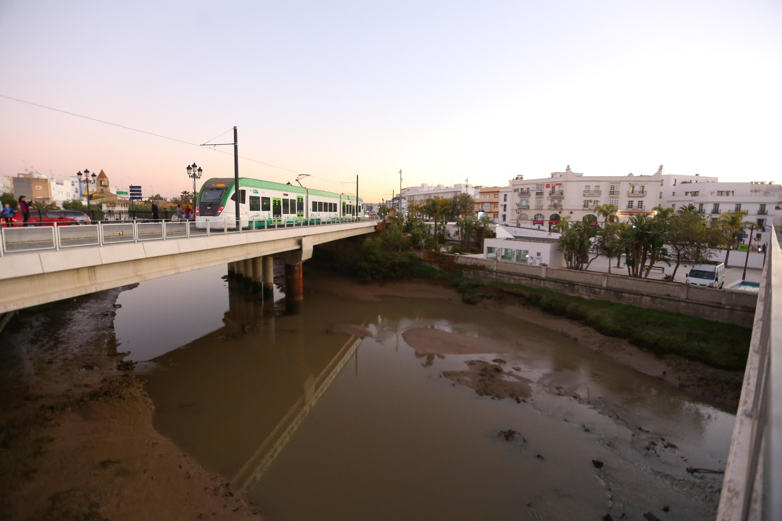Las imágenes de las pruebas del tranvía por Chiclana