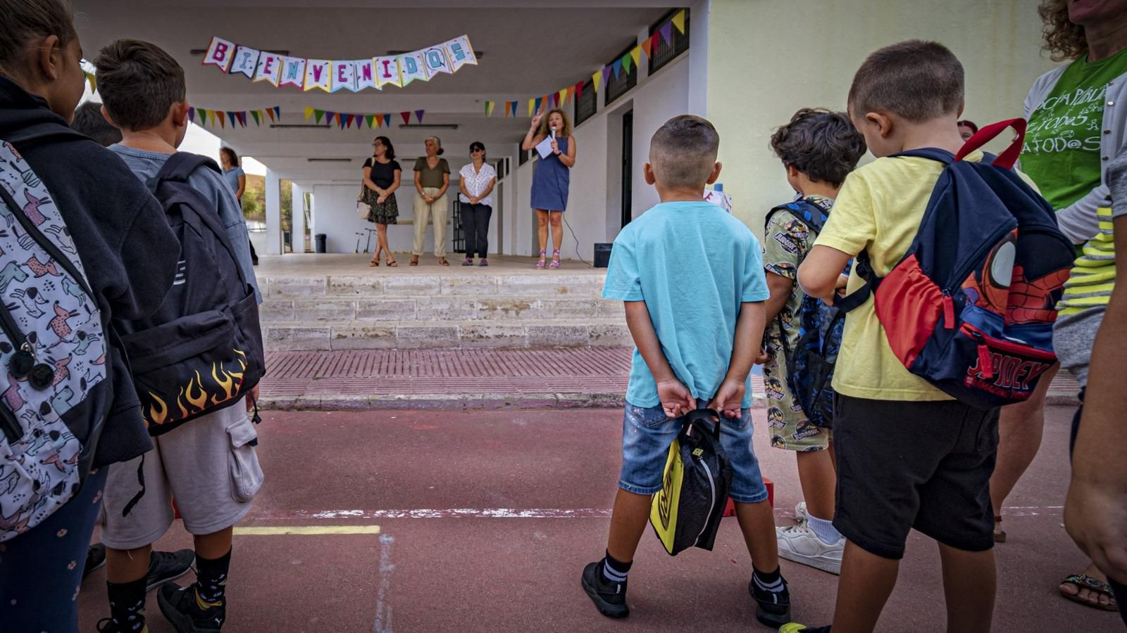 Los niños vuelven al cole en el CEIP Fermín Salvochea de Cádiz para el curso 2024-2025 Los niños vuelven al cole en el CEIP Fermín Salvochea de Cádiz para el curso 2024-2025