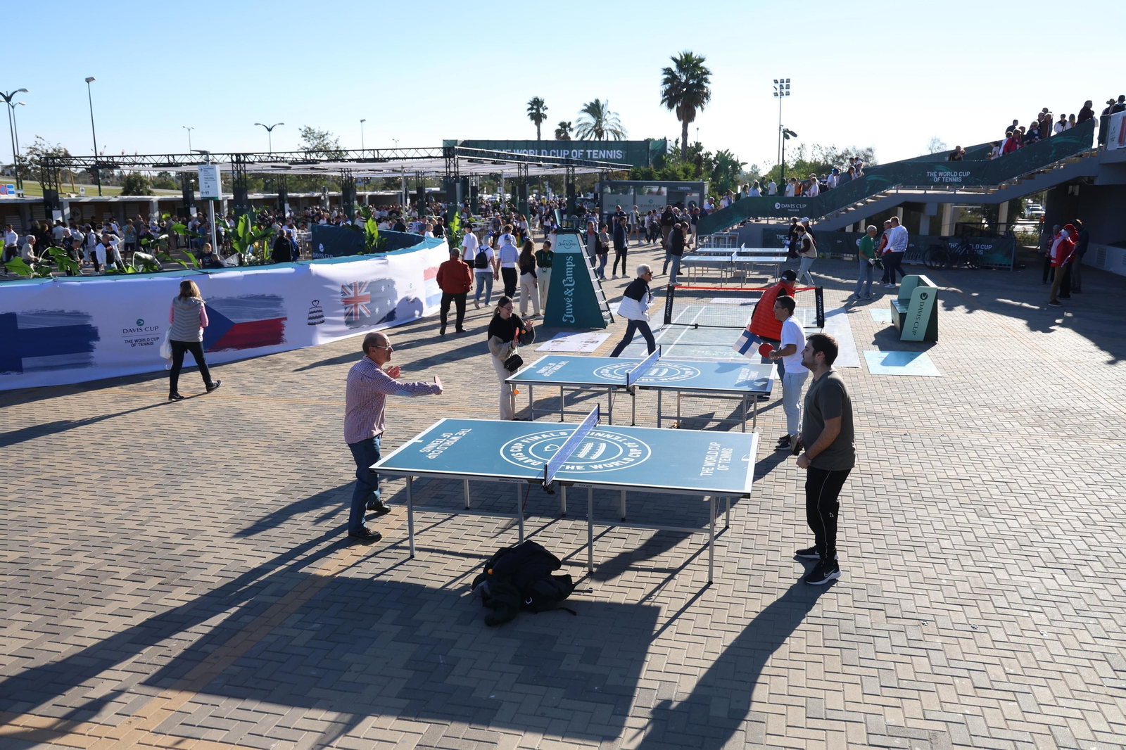 Gran ambiente en el estreno de la Copa Davis en Málaga