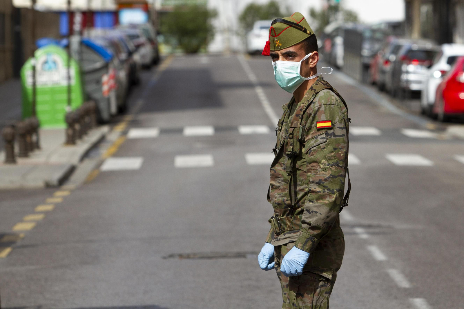 Un legionario, este domingo en Granada.