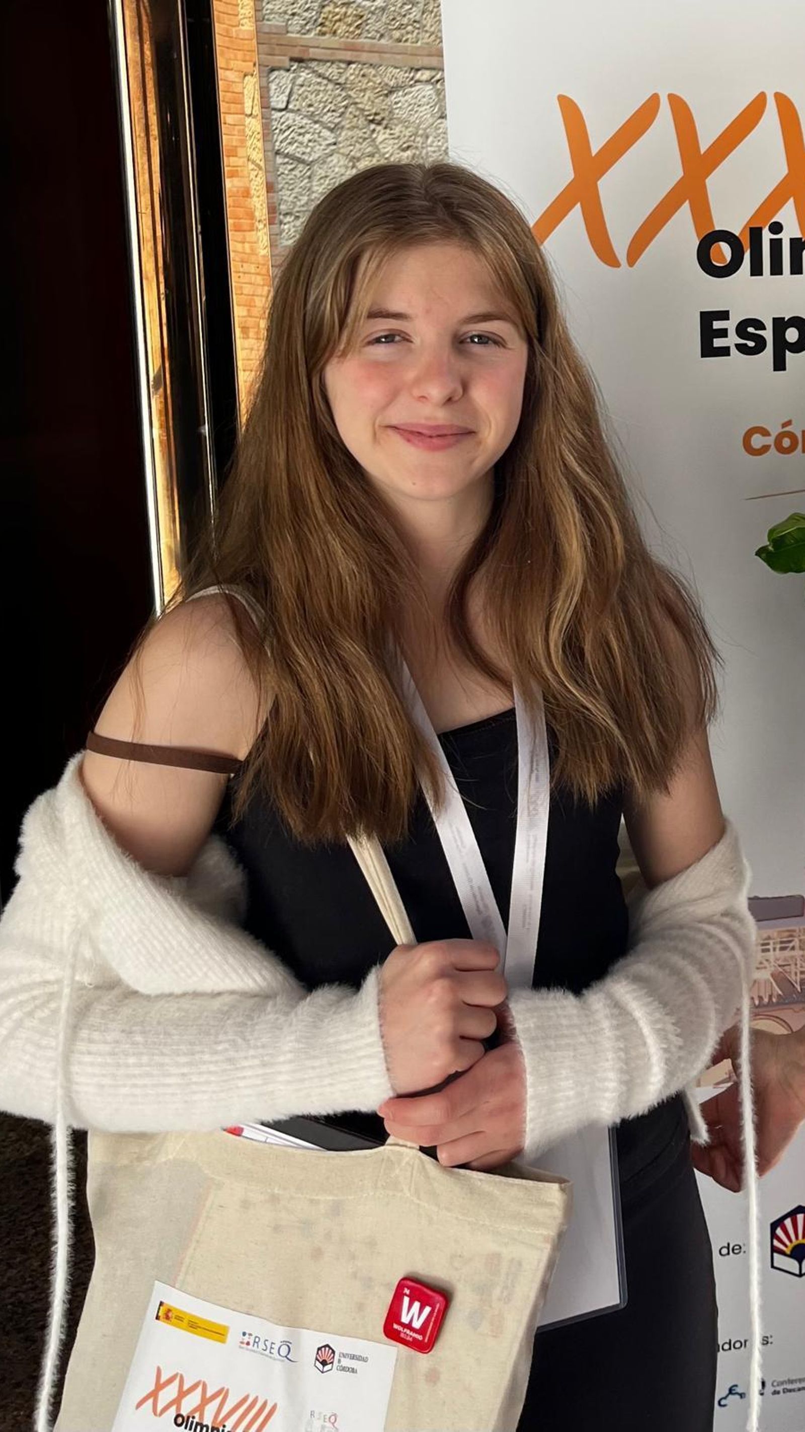Martina ha logrado la mejor calificación para entrar en la Universidad en Granada. Martina ha logrado la mejor calificación para entrar en la Universidad en Granada.