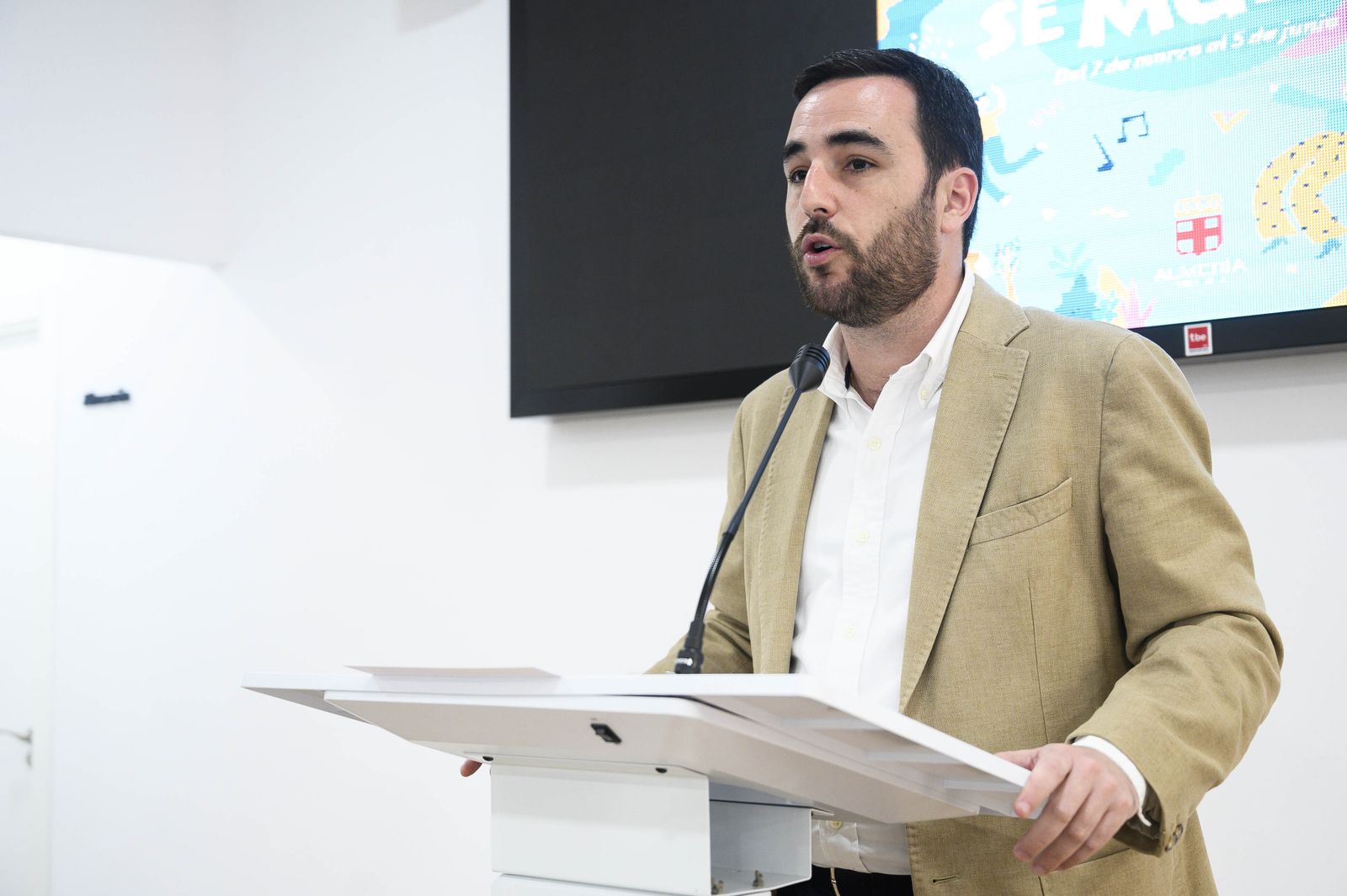 Carlos Sánchez, es responsable de las políticas de turismo y comercio del Ayuntamiento de Almería