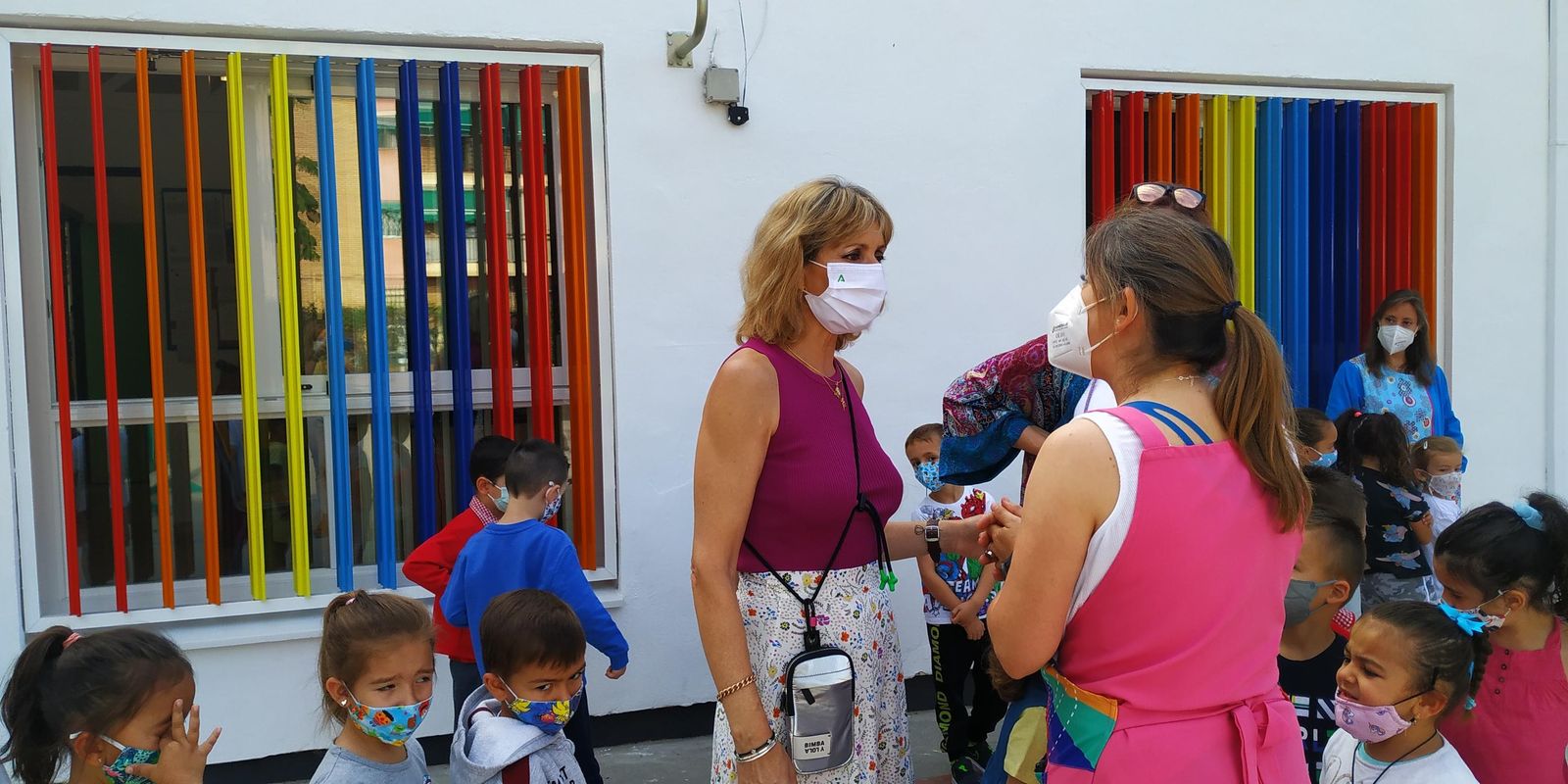 La delegada, Inmaculada Troncoso, durante su visita a la Escuela Infantil Parque Fidiana.