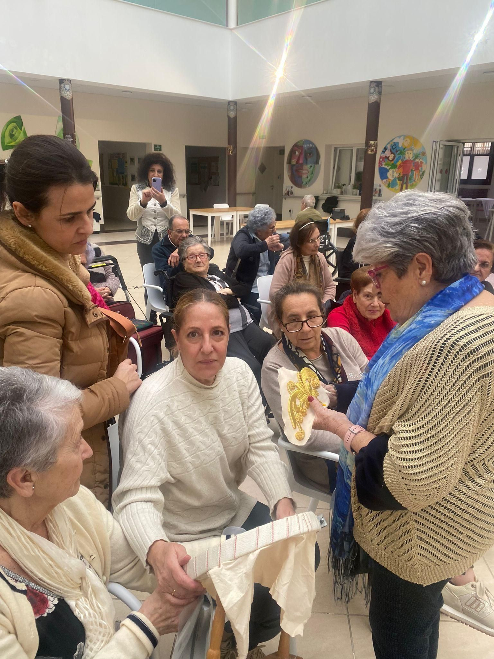 Fotos de las actividades de Cuaresma en el centro de mayores de Asansull de La Línea