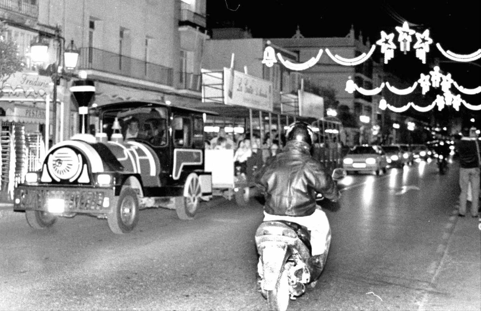 Navidad de 1999: el tren de Acosafe y el alumbrado de la calle Real