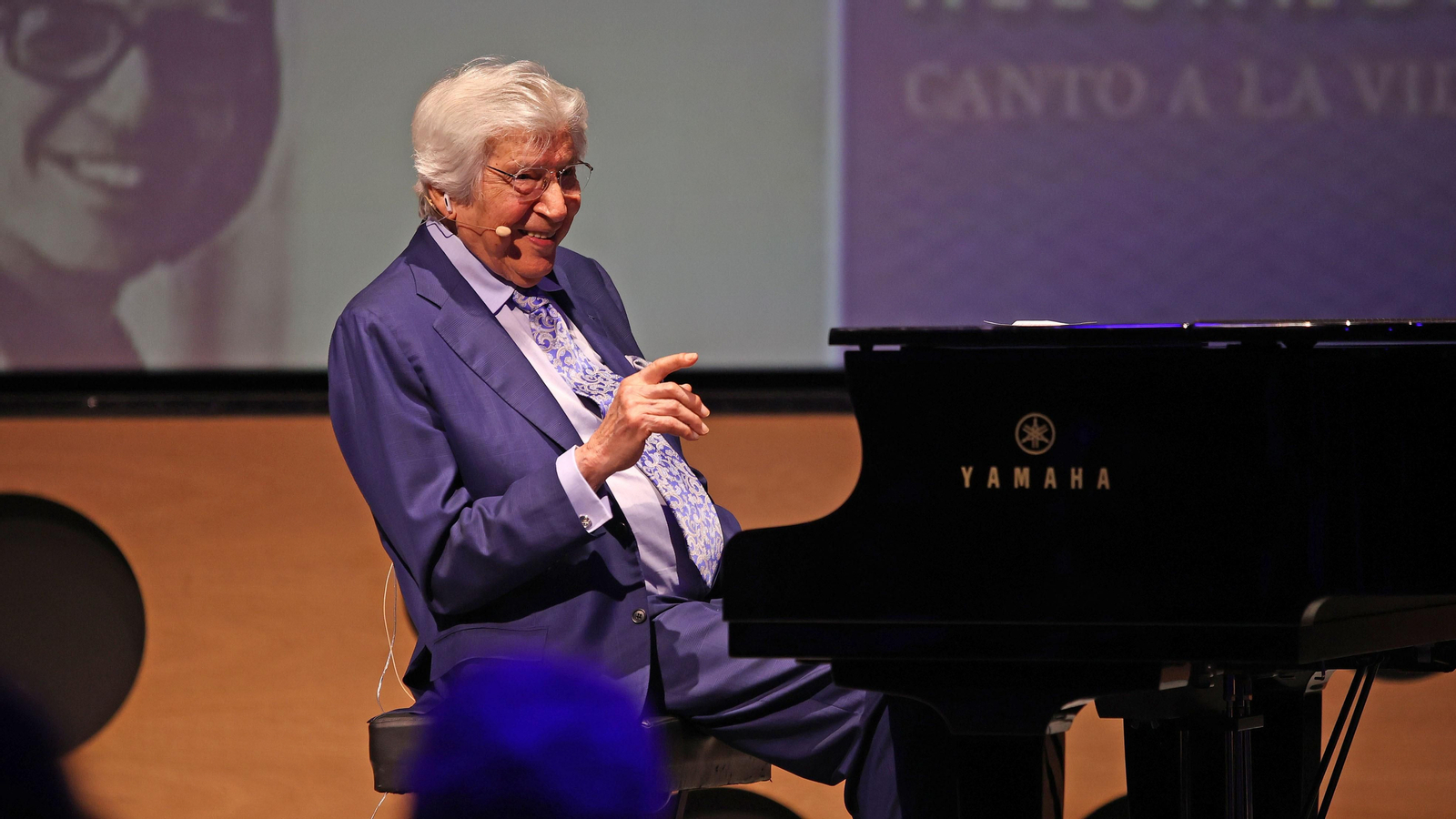 Manuel Alejandro recibe el premio Jerezano del Año del Rotary Club Jerez