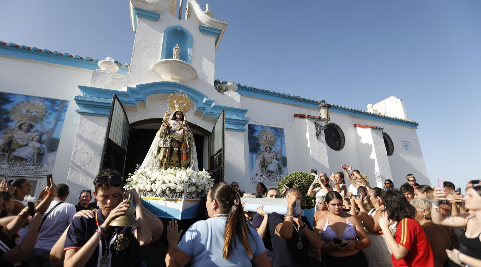 Procesión de la Virgen del Carmen de la iglesia de la Atunara en La Línea