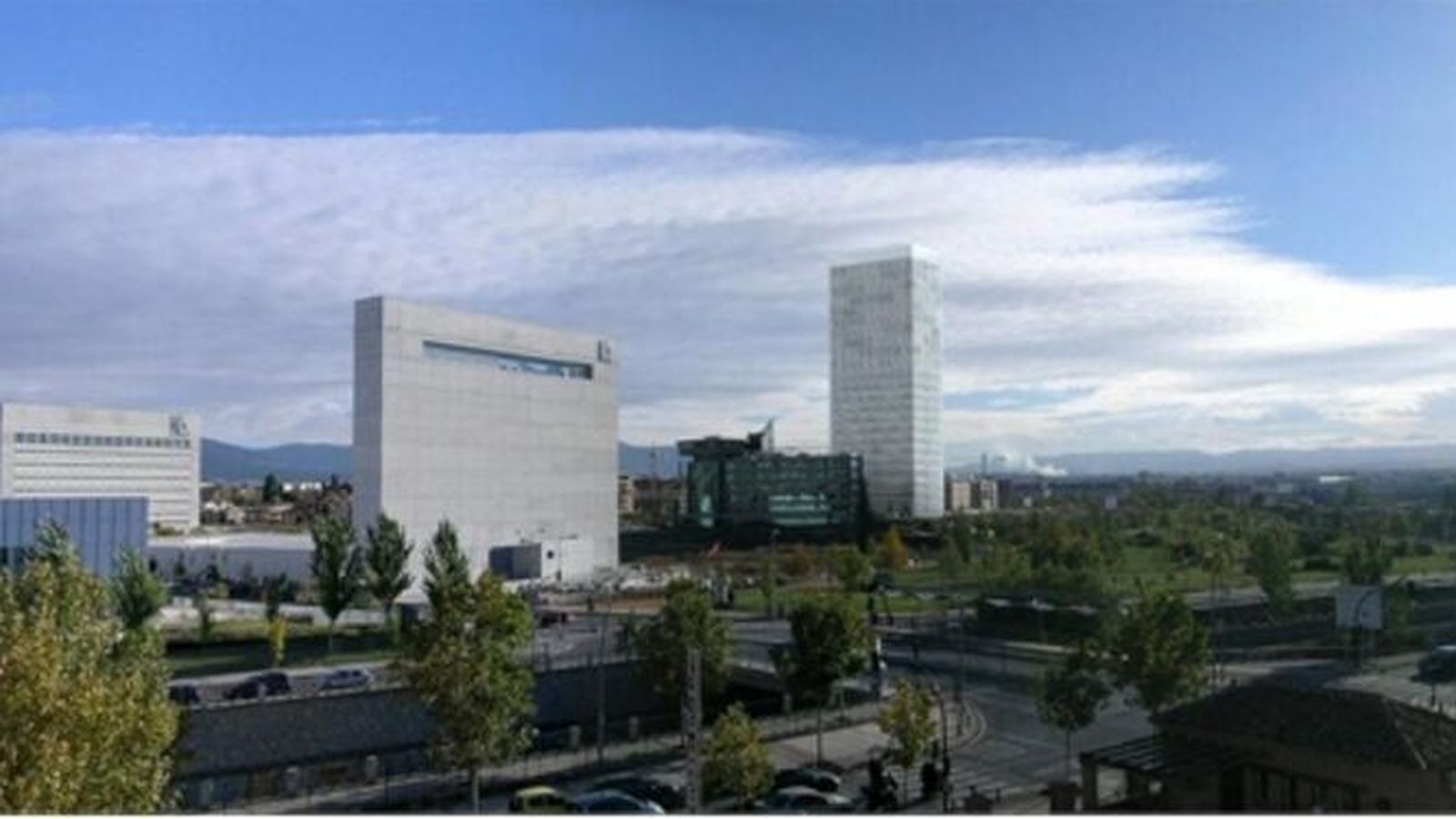 Los rascacielos que son y los que no llegaron a levantarse en Granada, en imágenes