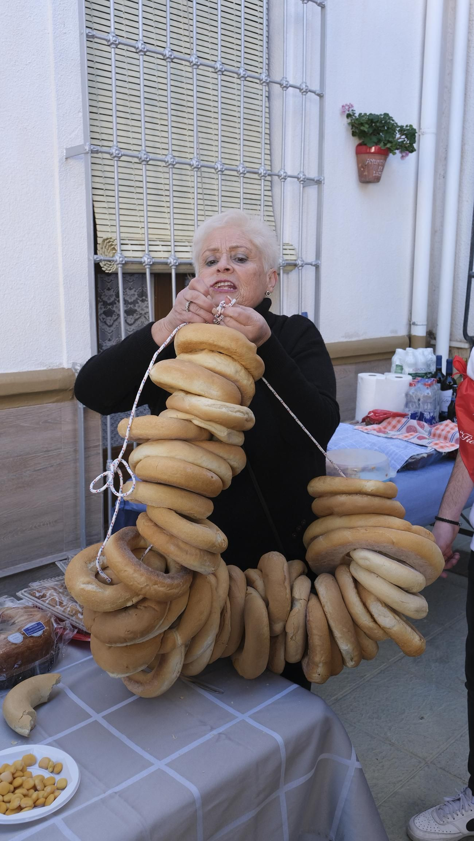 Los vecinos de Lubrín se echan a las calles por San Sebastián
