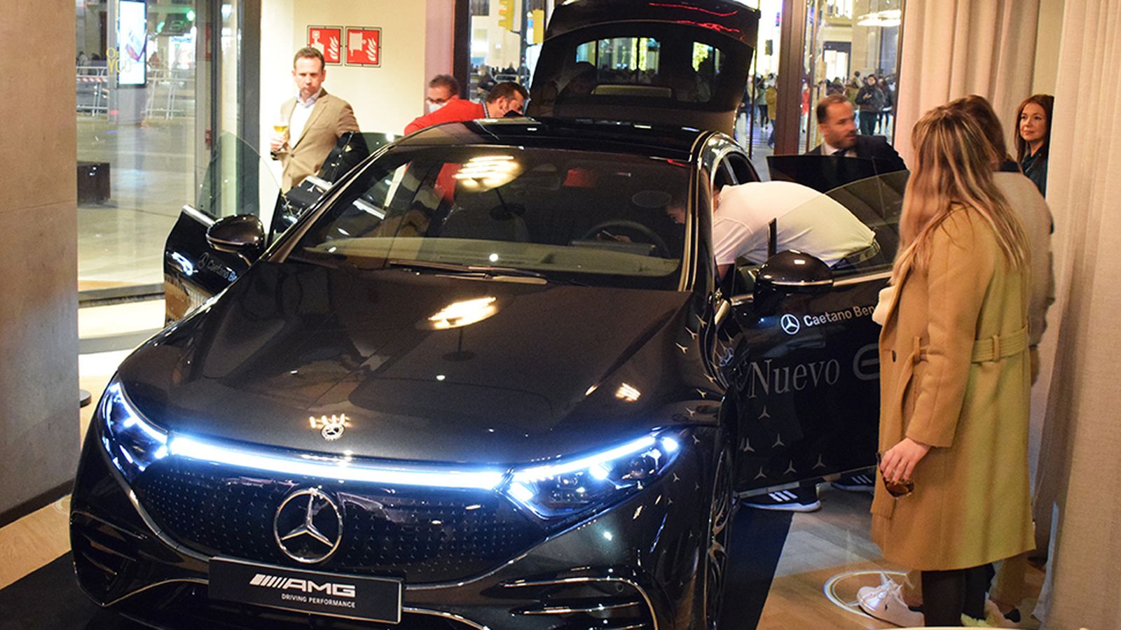 La presencia del EQS levantó gran expectación. Se trata de la primera berlina de lujo ciento por ciento eléctrica de Mercedes y representa un nuevo paradigma de la electrificación