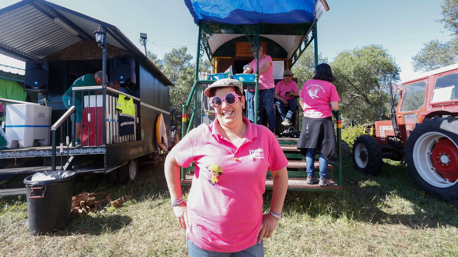 Búscate en las fotos del domingo en la romería de Los Barrios