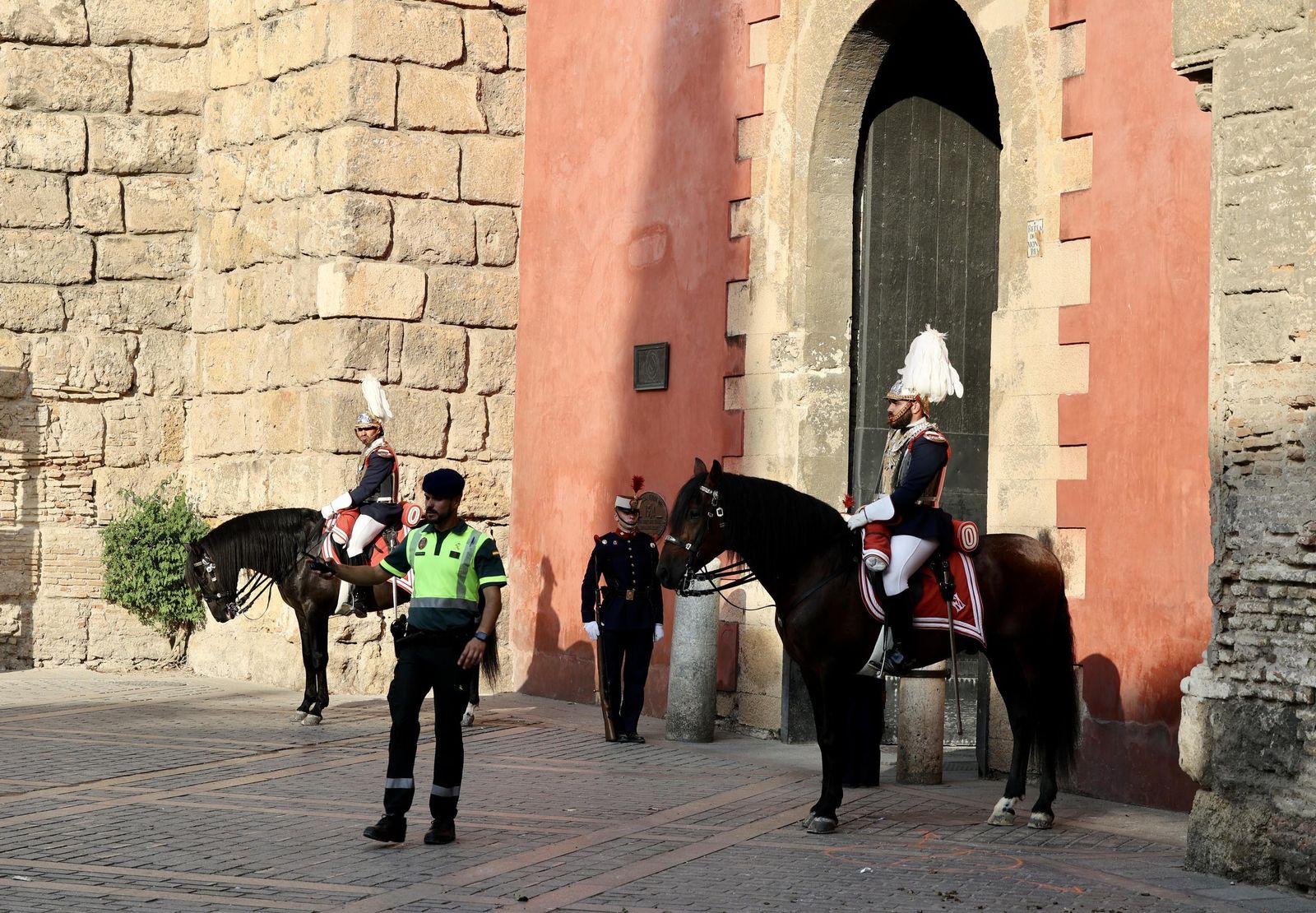 LLegada de los mandatarios de la ONU a la cena en el Alcázar
